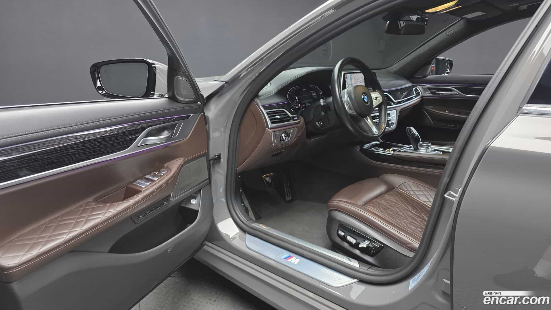 7-Series BMW 2021.5-INNER-010
