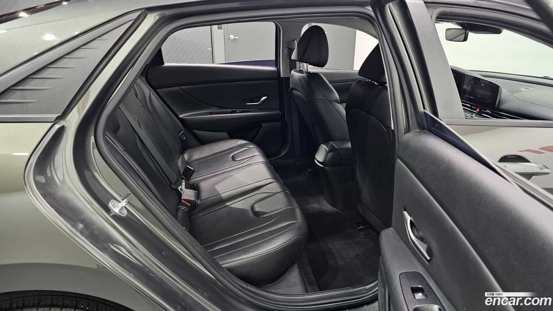 AVANTE Hyundai 2021.3-OPTION-015