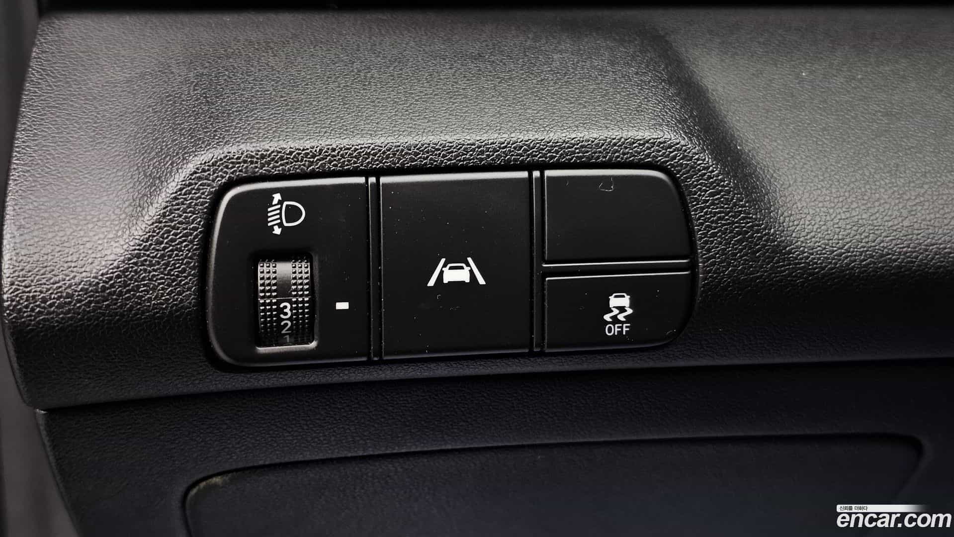 AVANTE Hyundai 2021.3-OPTION-023