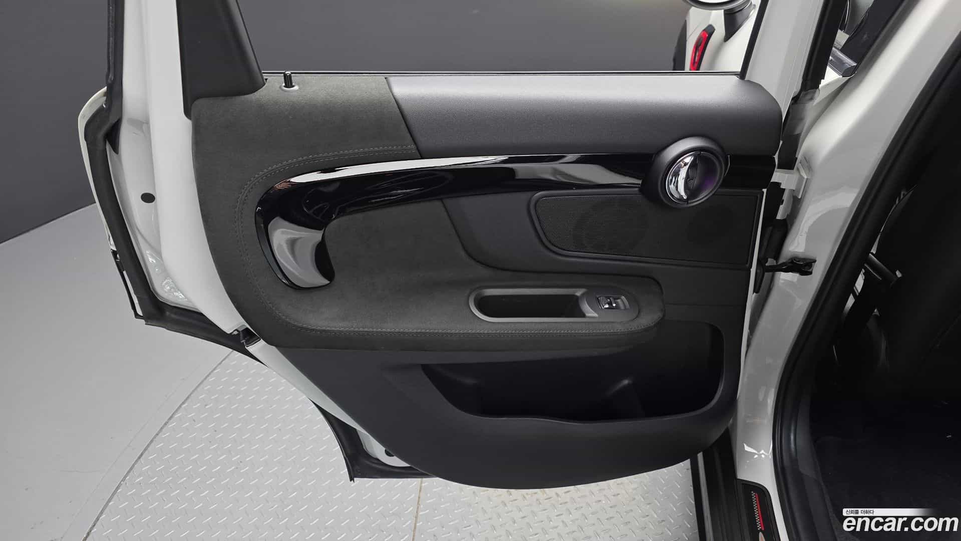 Countryman Mini 2024.1-INNER-035