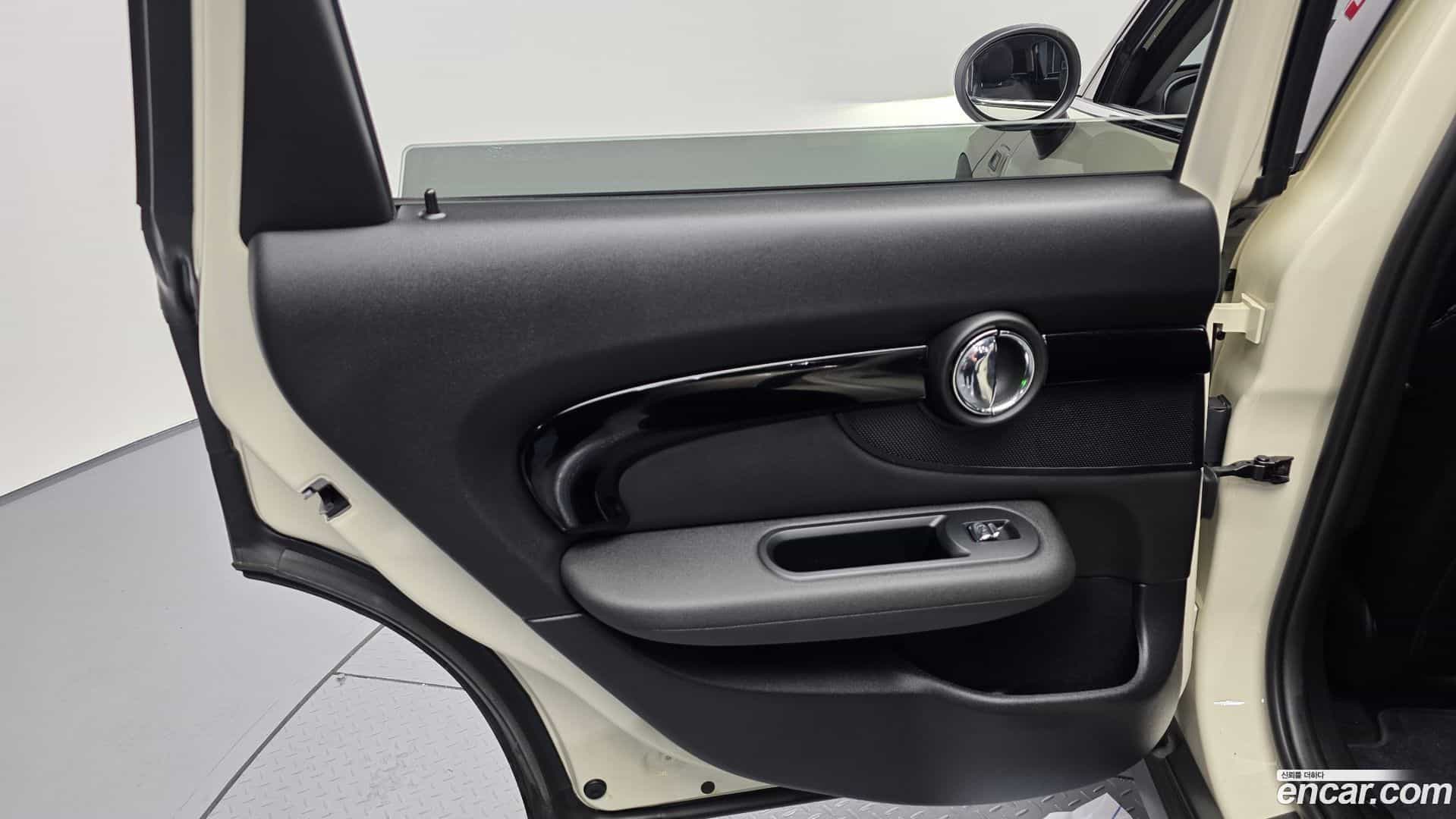 Clubman Mini 2021.3-INNER-034