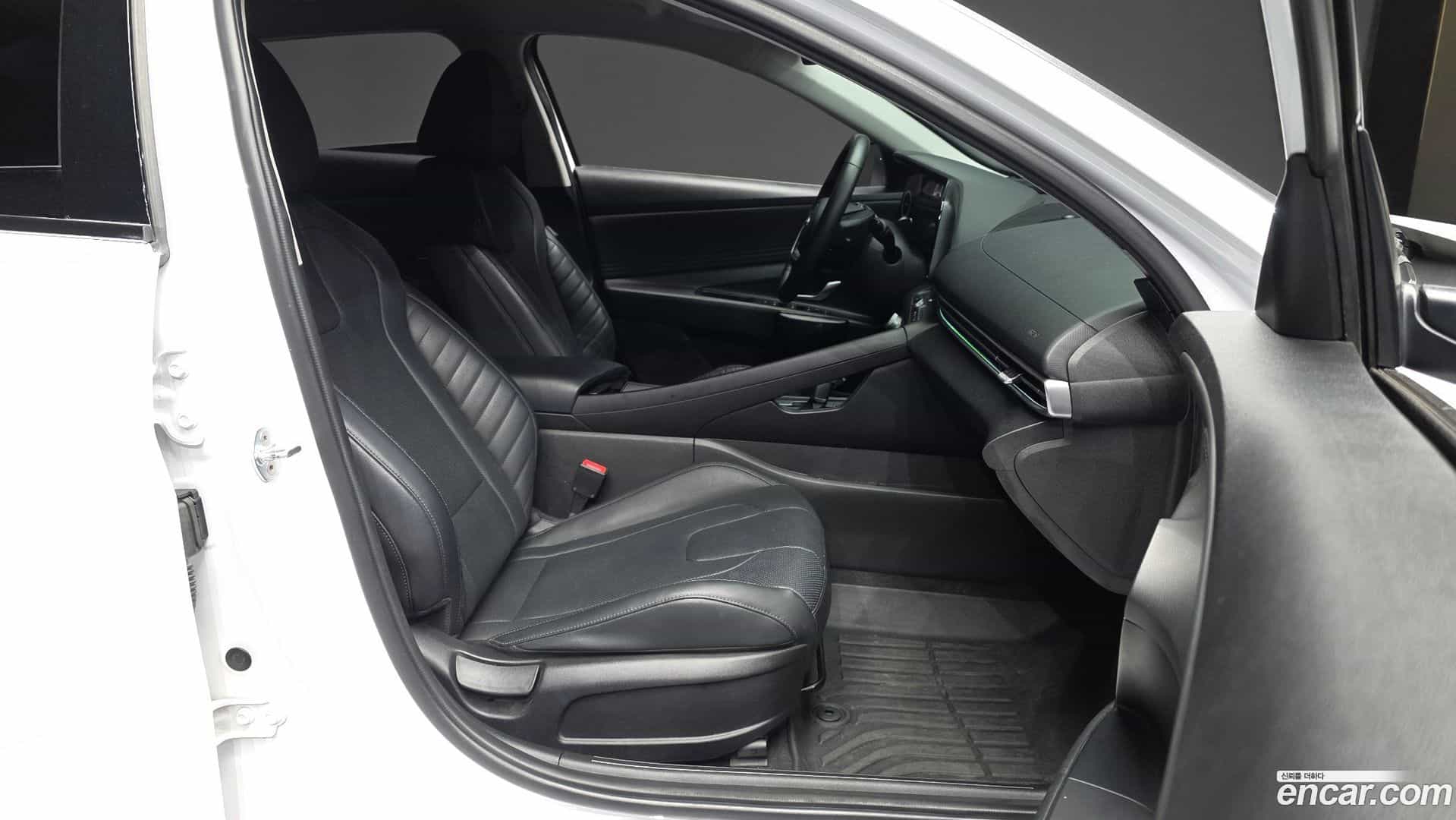 AVANTE Hyundai 2020.7-OPTION-015