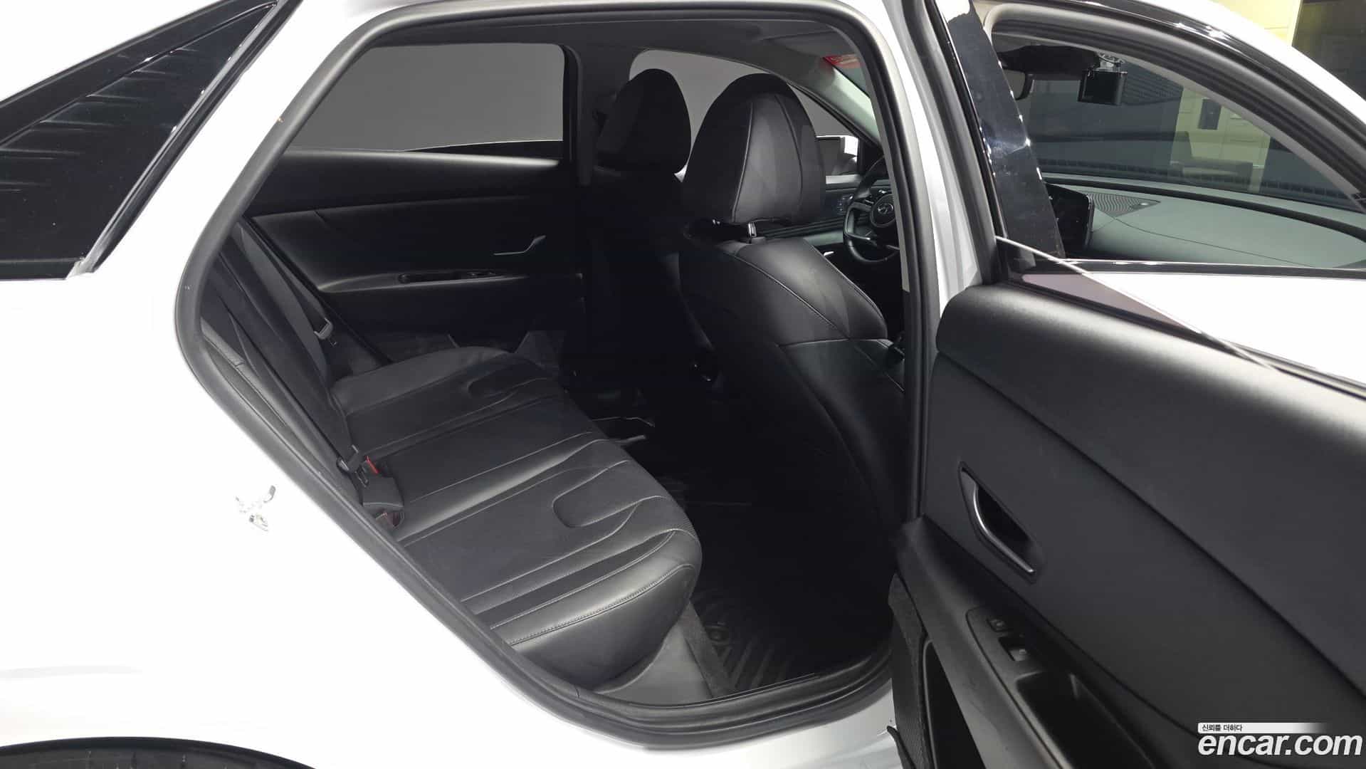 AVANTE Hyundai 2020.7-OPTION-016