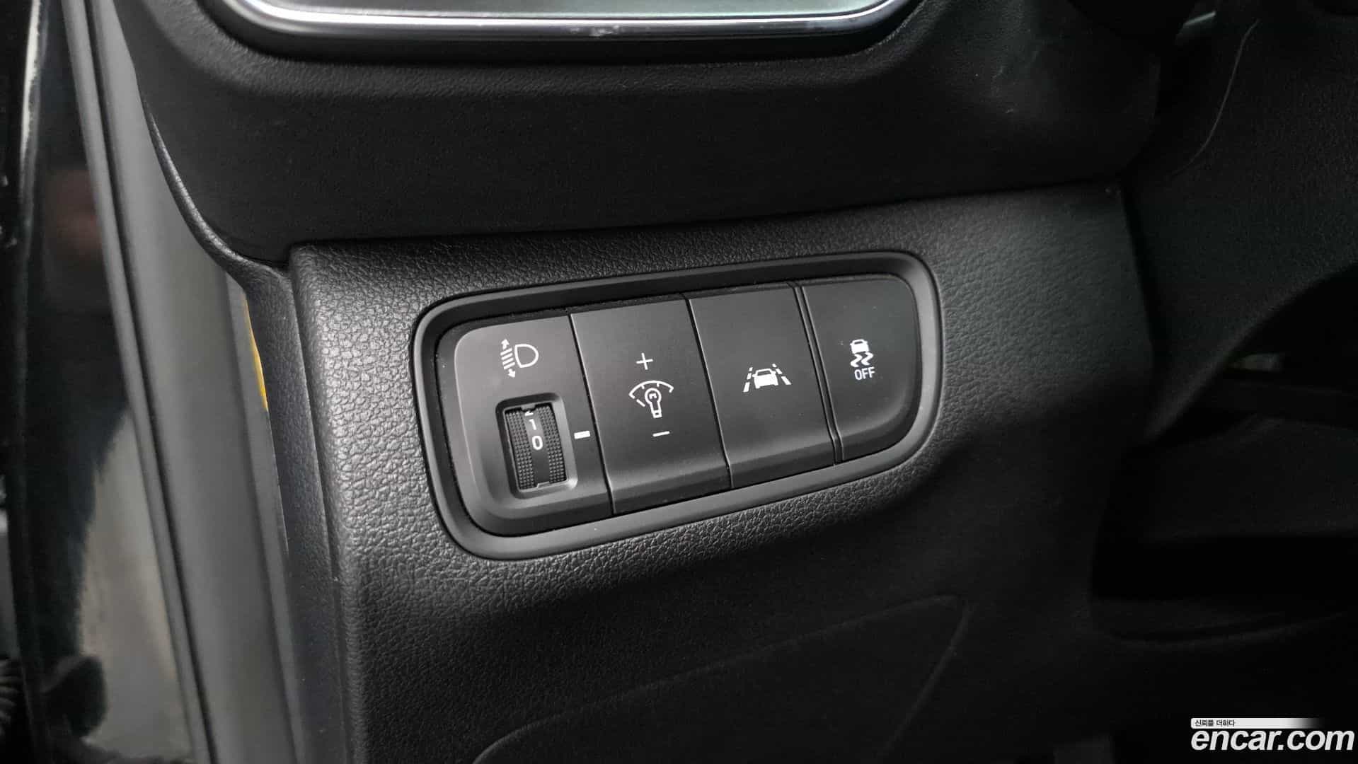 Santafe Hyundai 2018.4-OPTION-017