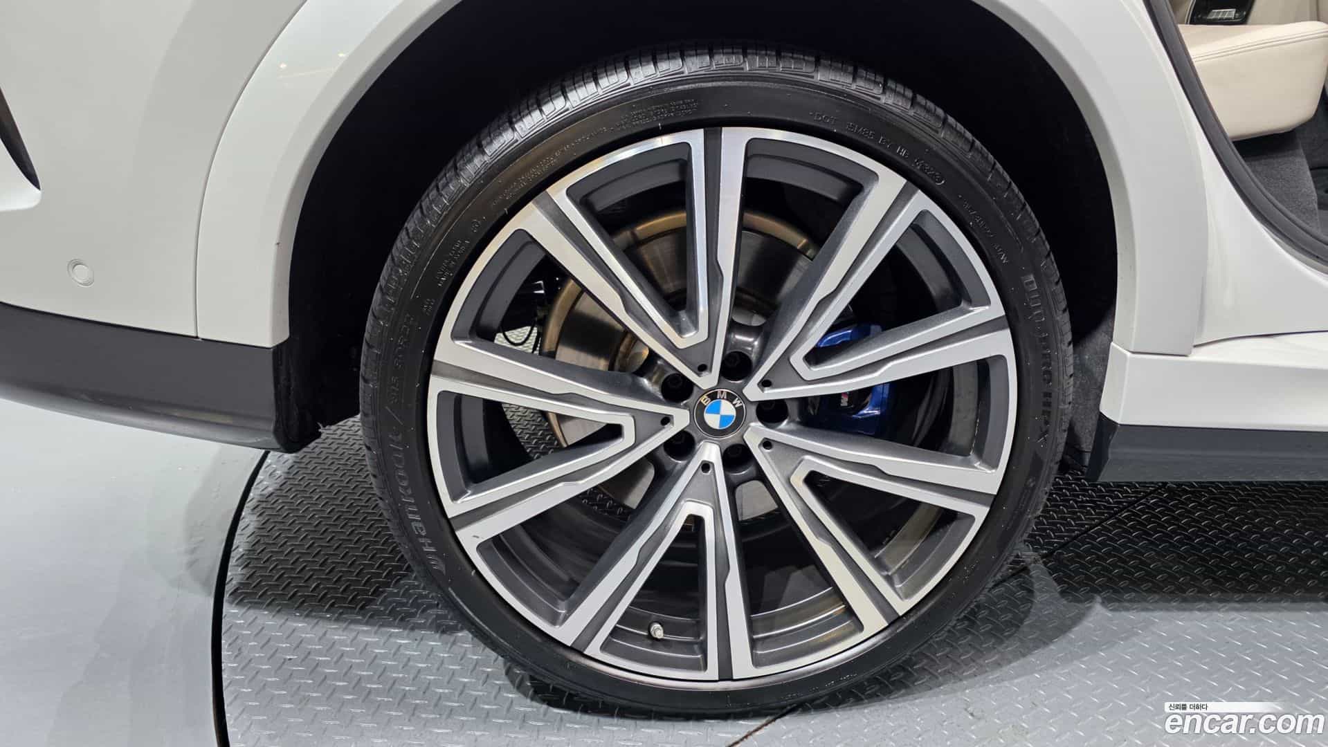 X6 BMW 2021.6-OUTER-031