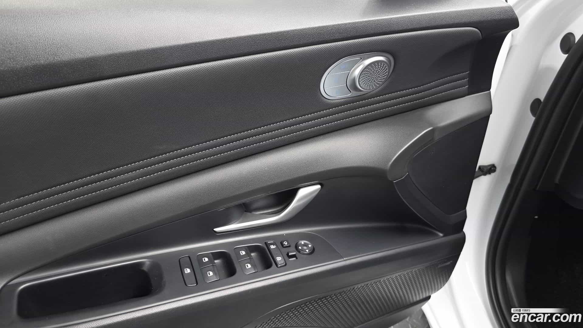 AVANTE Hyundai 2022.11-INNER-034