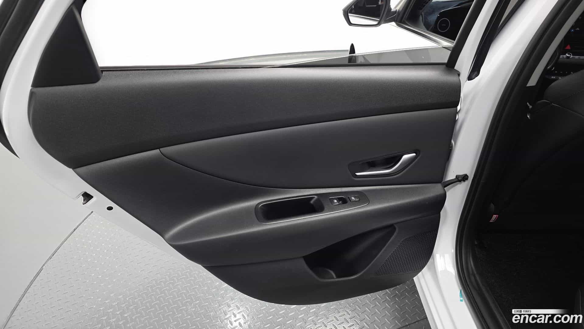 AVANTE Hyundai 2022.11-INNER-035