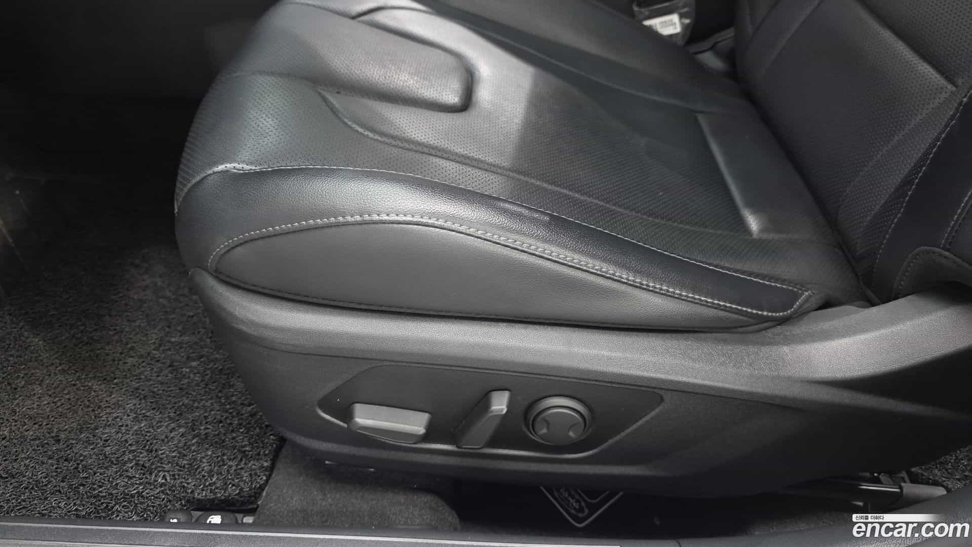 AVANTE Hyundai 2022.11-OPTION-042