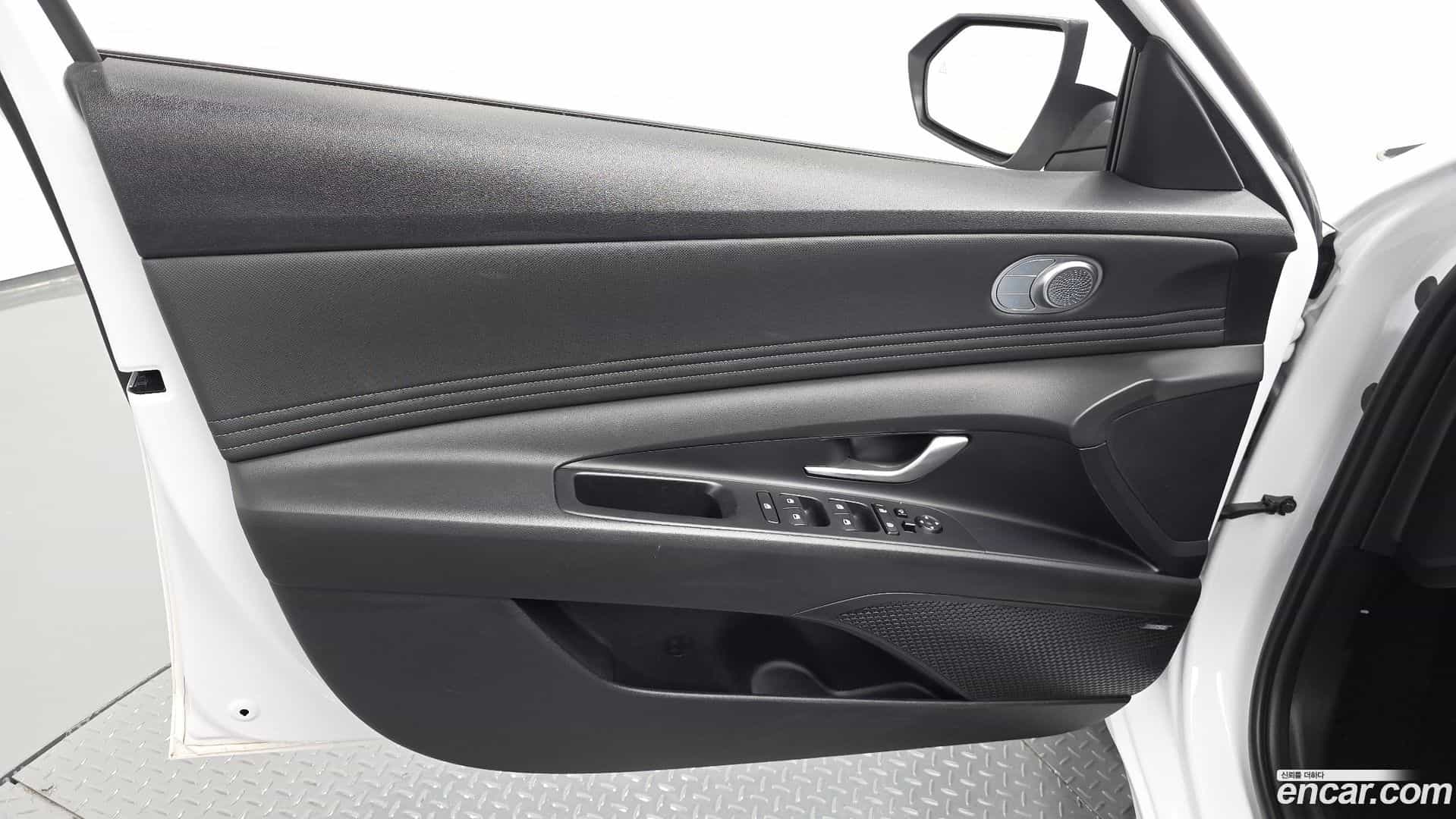 AVANTE Hyundai 2022.11-OPTION-044