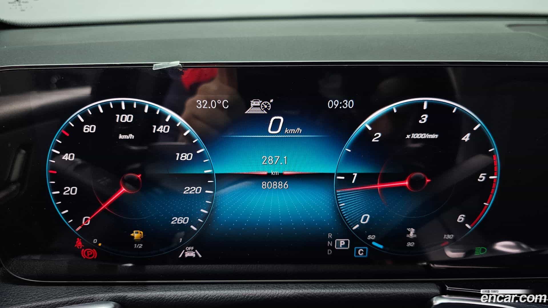 GLB-Class Mercedes-Benz 2021.7-INNER-008