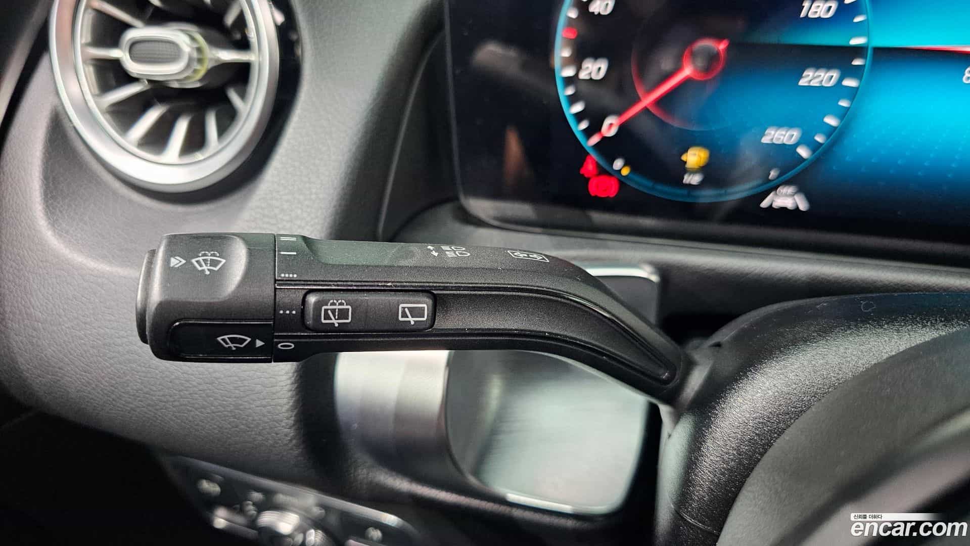 GLB-Class Mercedes-Benz 2021.7-OPTION-043
