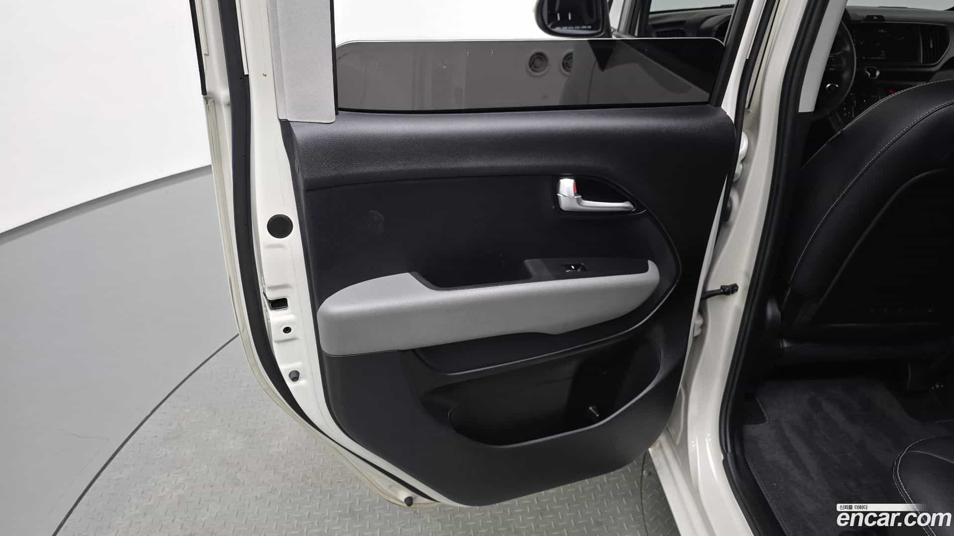 RAY Kia 2022.9-INNER-035