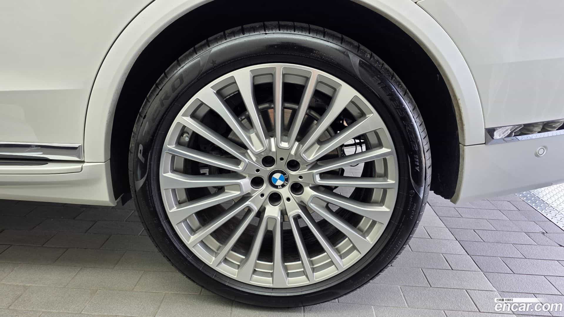 X7 BMW 2022.2-OUTER-031