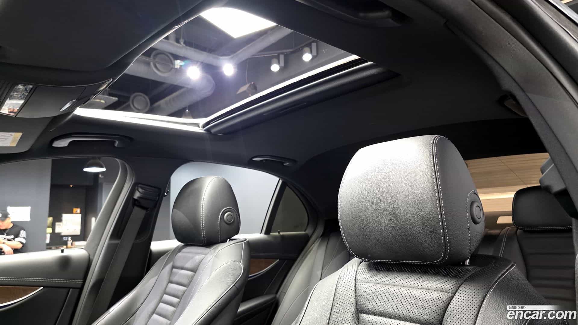 E-Class Mercedes-Benz 2021.7-OPTION-021