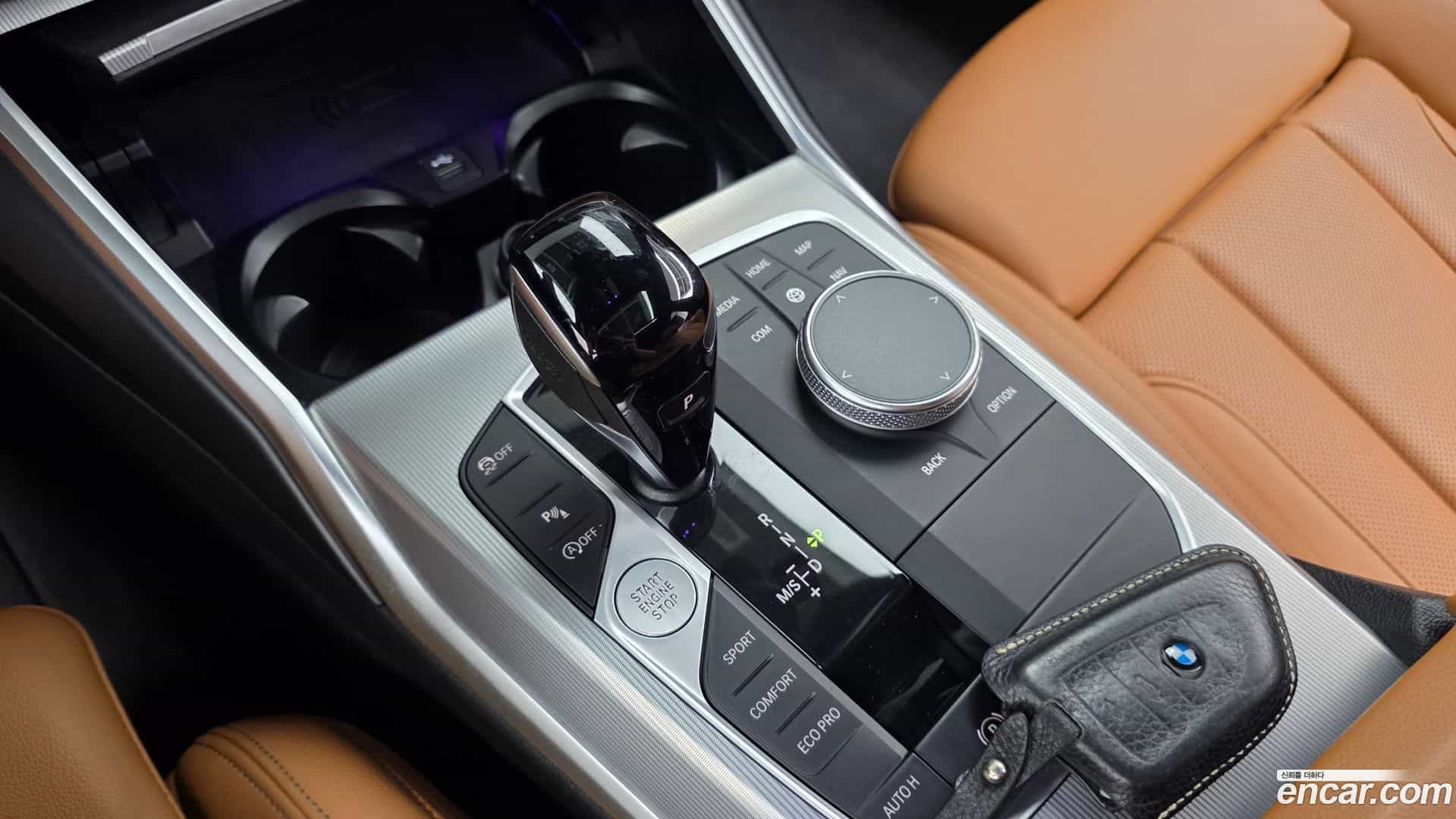 3-Series BMW 2022.6-INNER-009