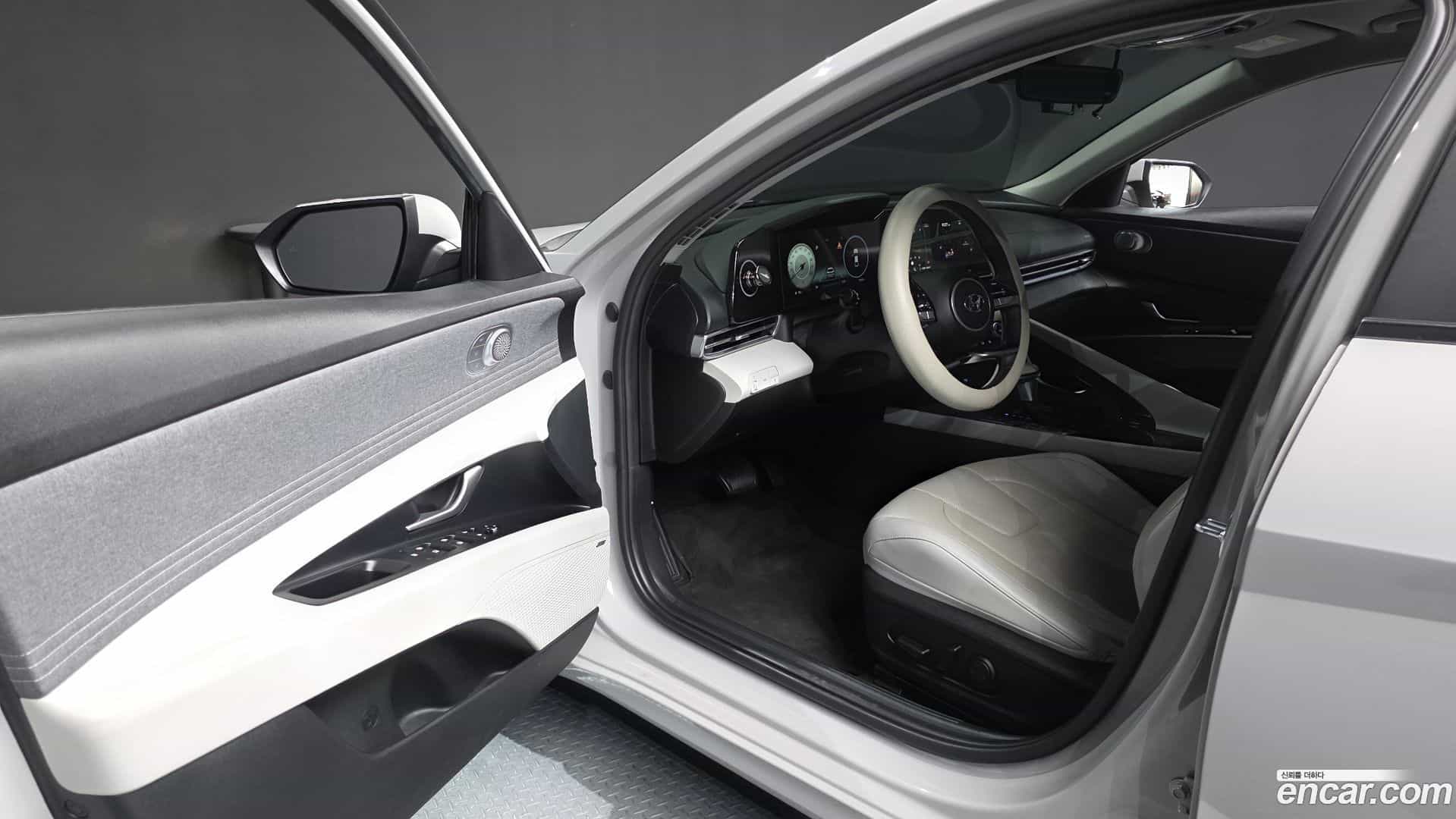 AVANTE Hyundai 2021.6-INNER-010