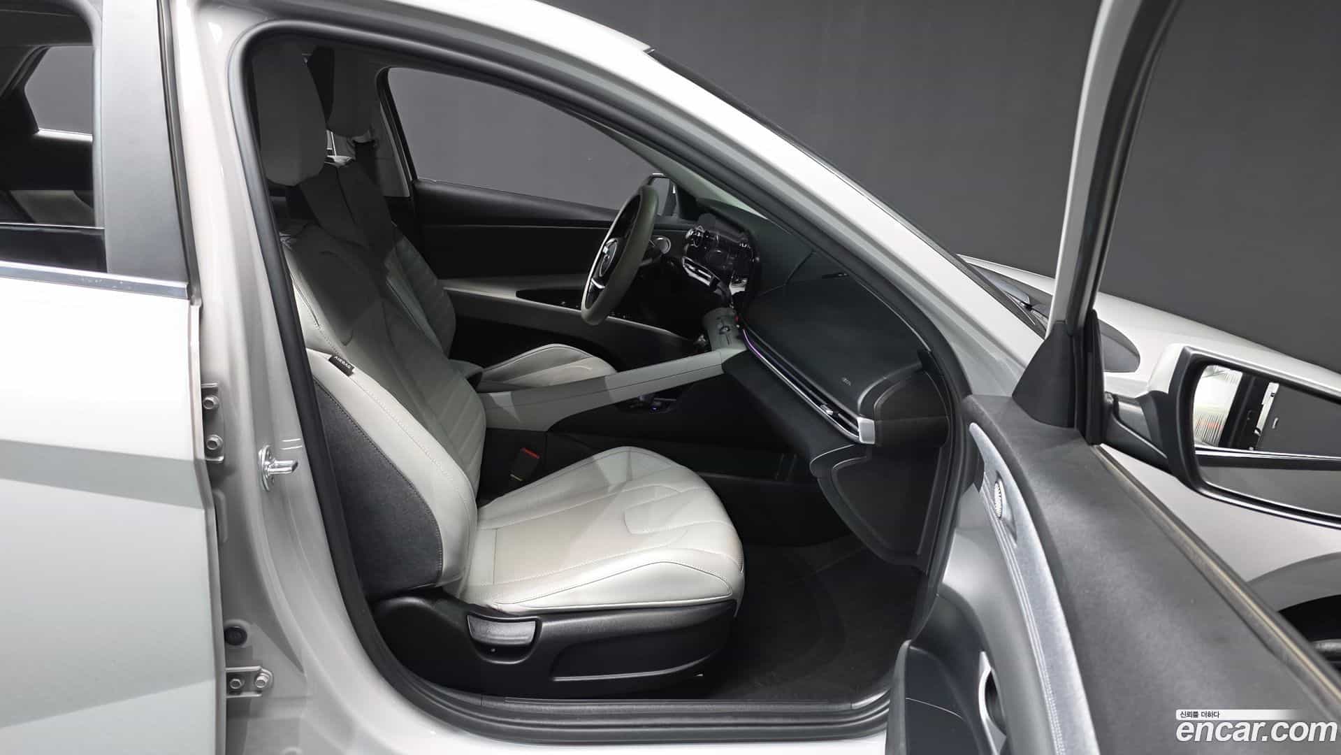 AVANTE Hyundai 2021.6-OPTION-015