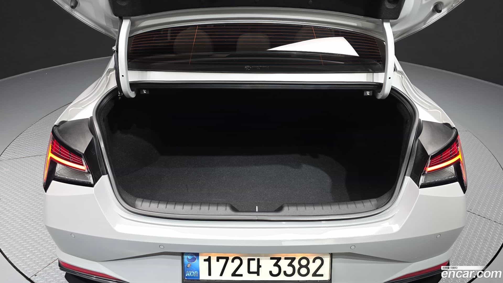 AVANTE Hyundai 2021.6-OPTION-024