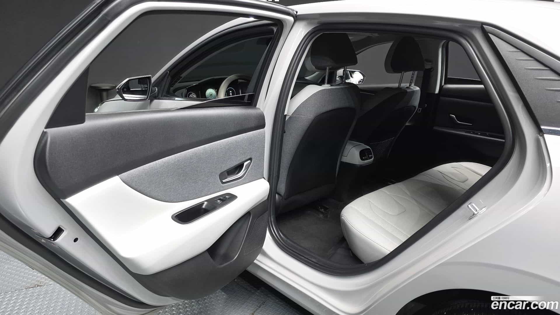AVANTE Hyundai 2021.6-INNER-036