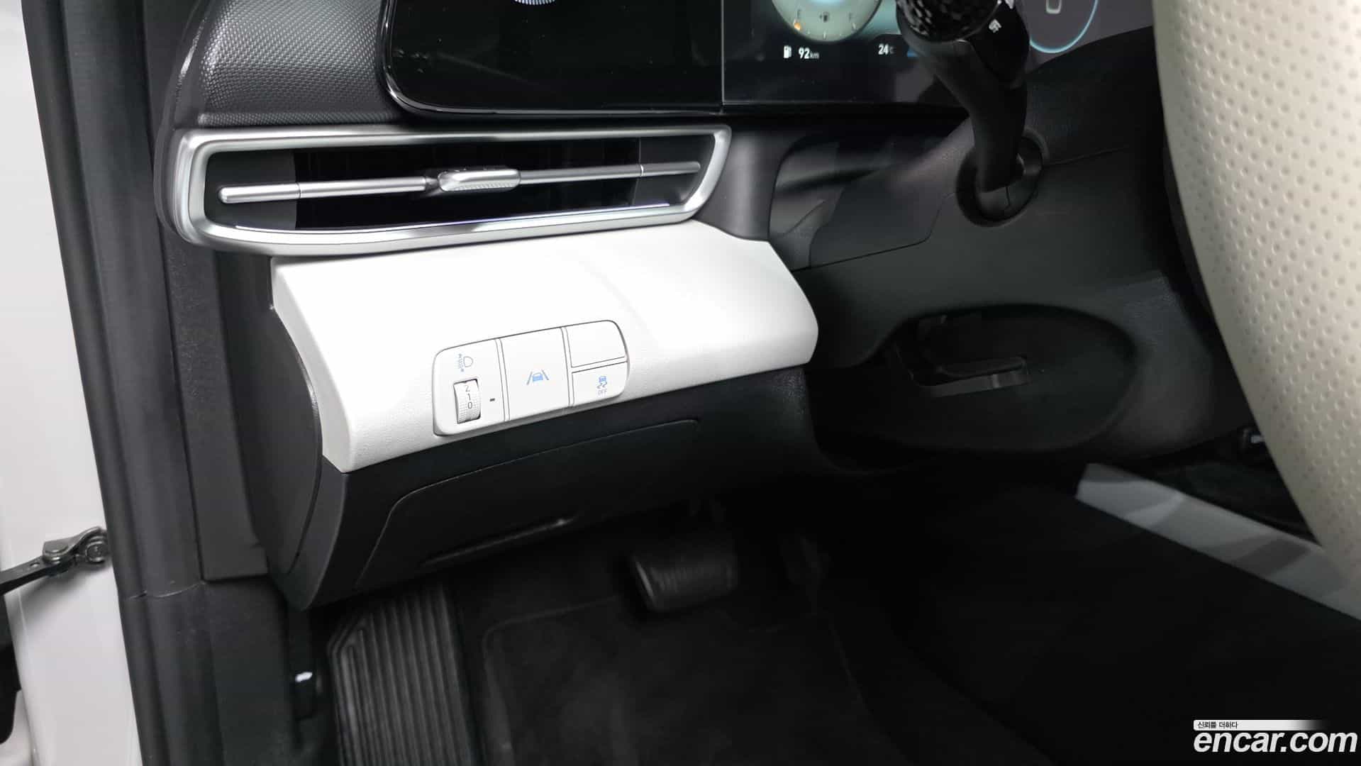AVANTE Hyundai 2021.6-OPTION-041