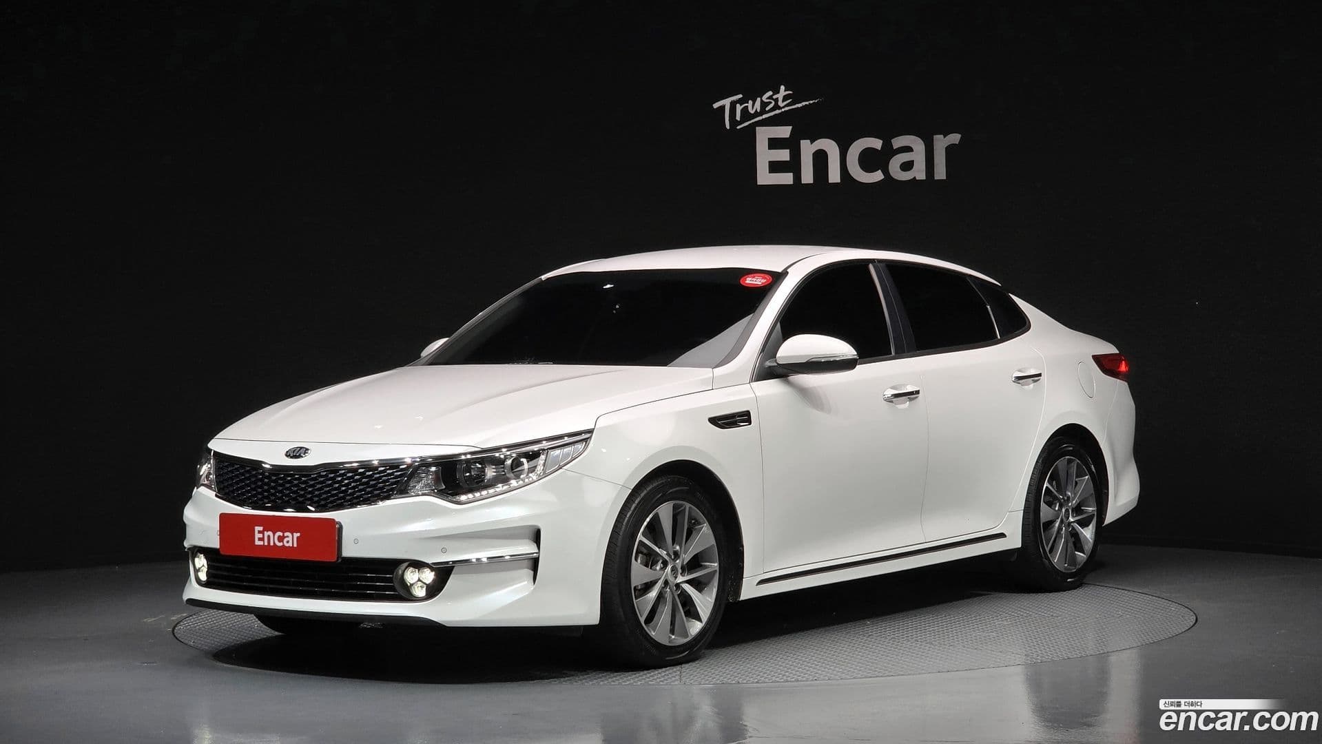 Main__Slider__Photo:K5 Kia 2017.10-0
