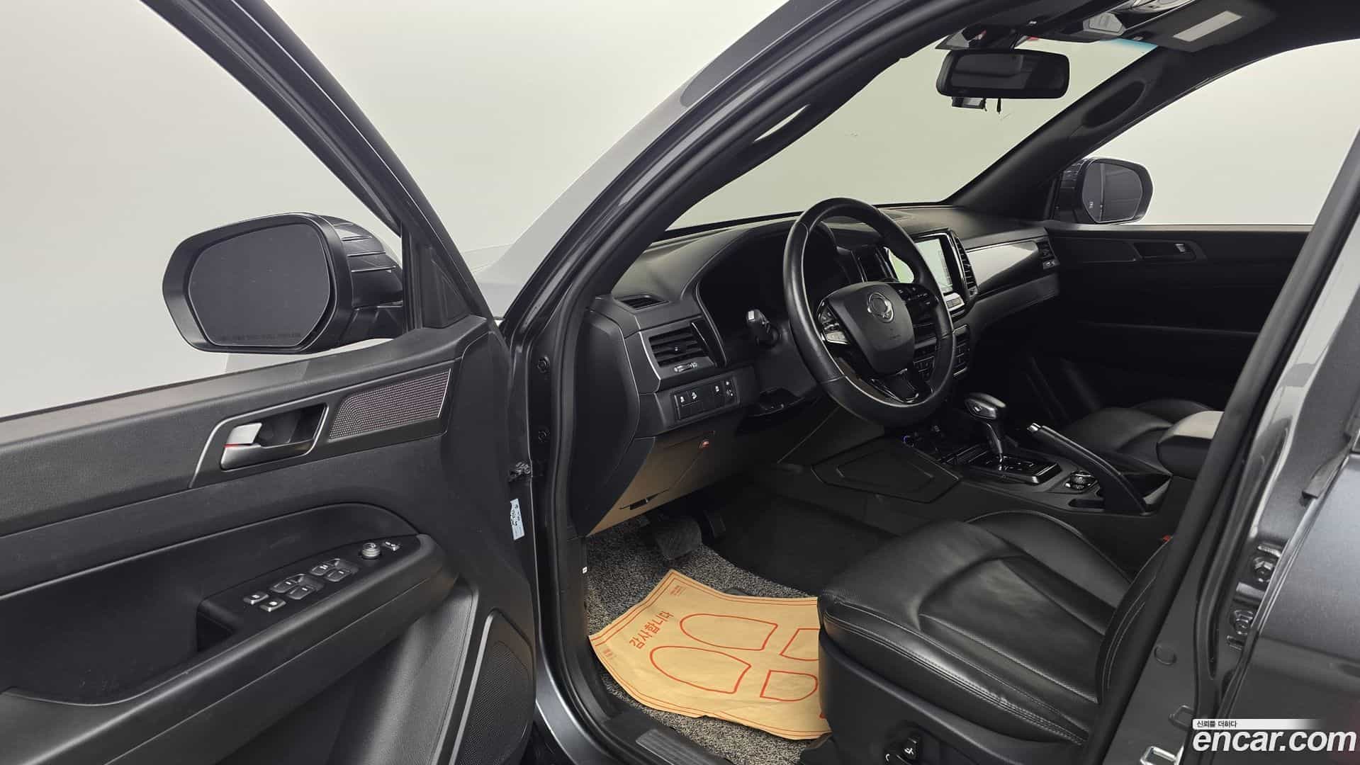 Rexton KG Mobility 2023.4-INNER-010
