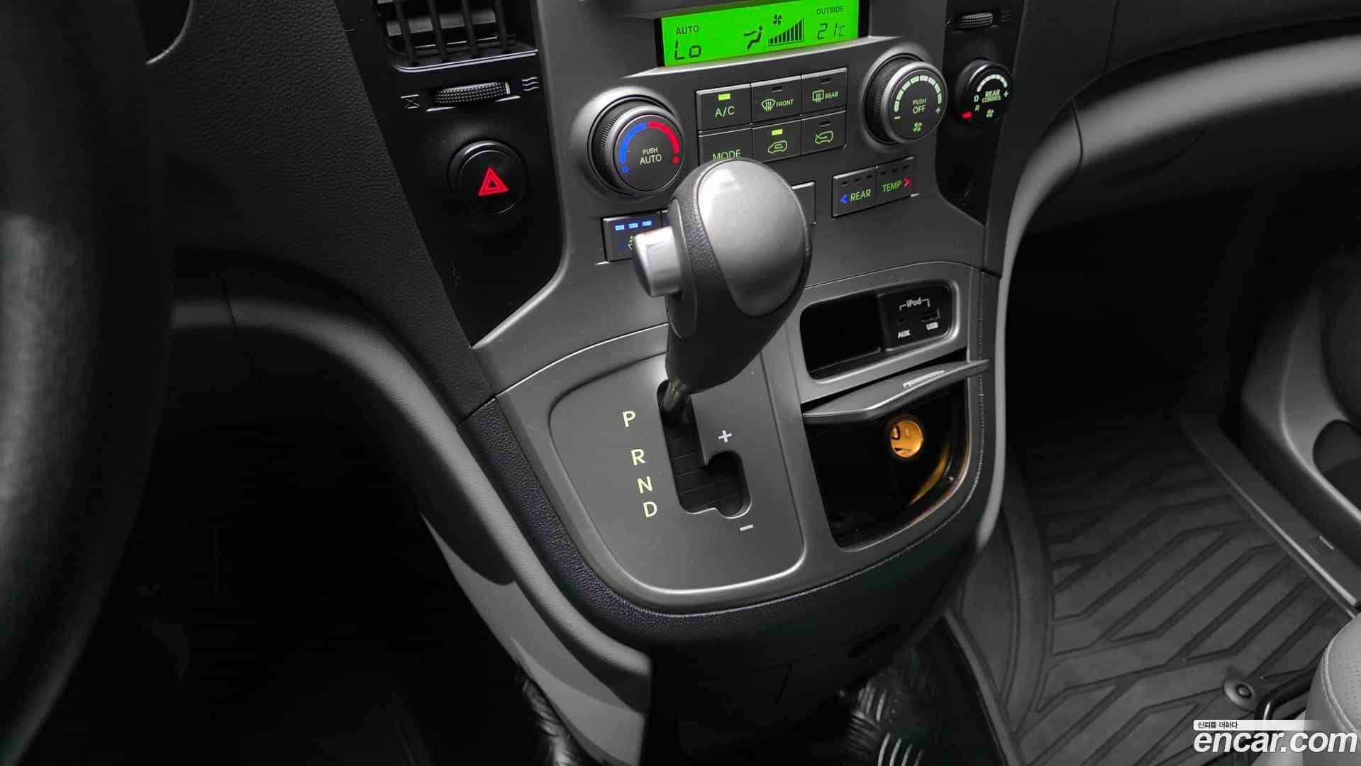 Starex Hyundai 2014.9-INNER-009
