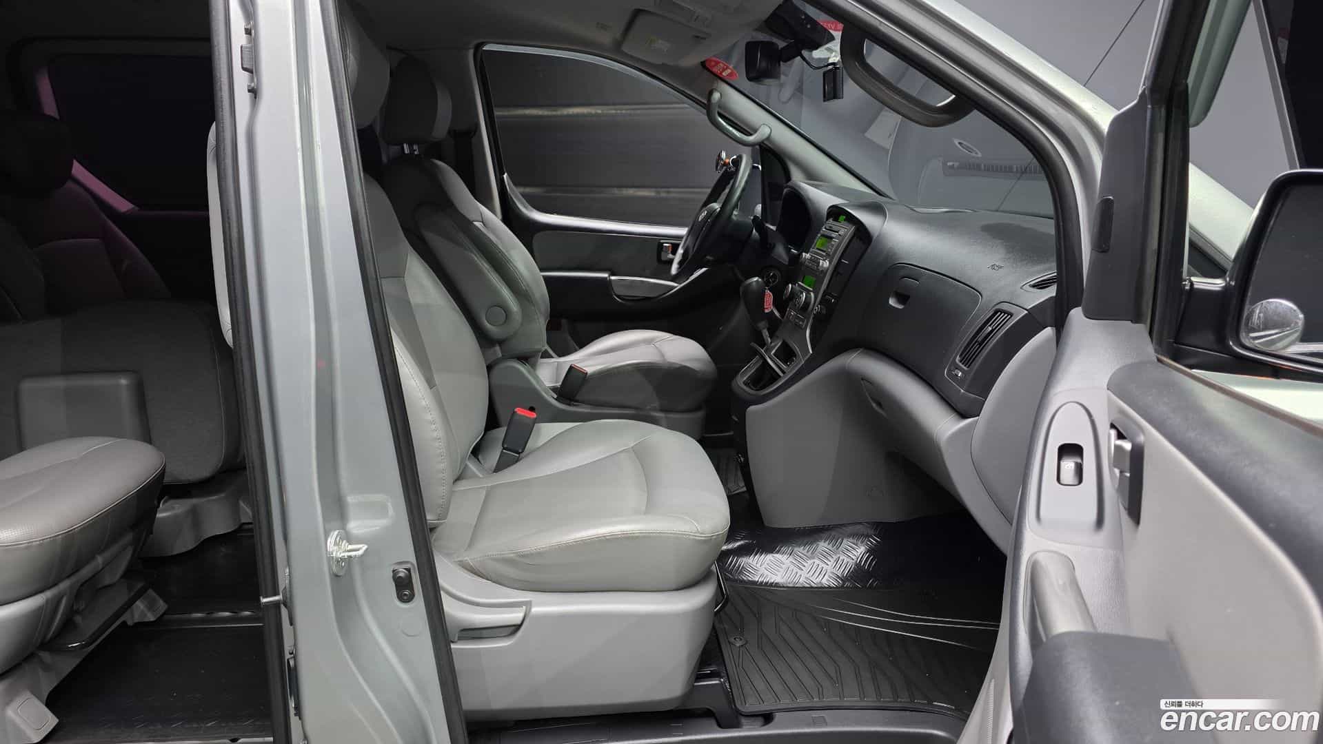 Starex Hyundai 2014.9-OPTION-015