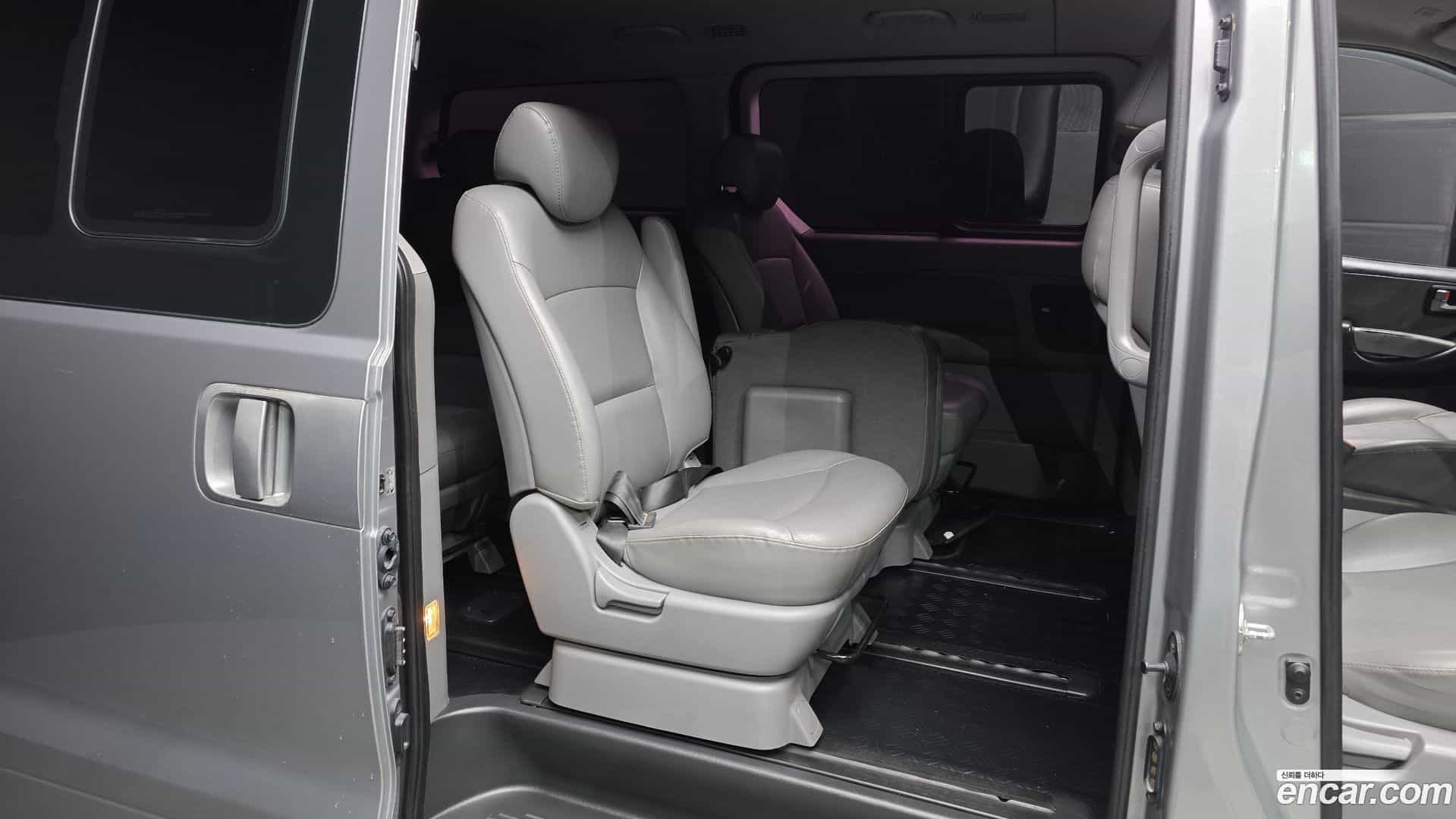 Starex Hyundai 2014.9-OPTION-016