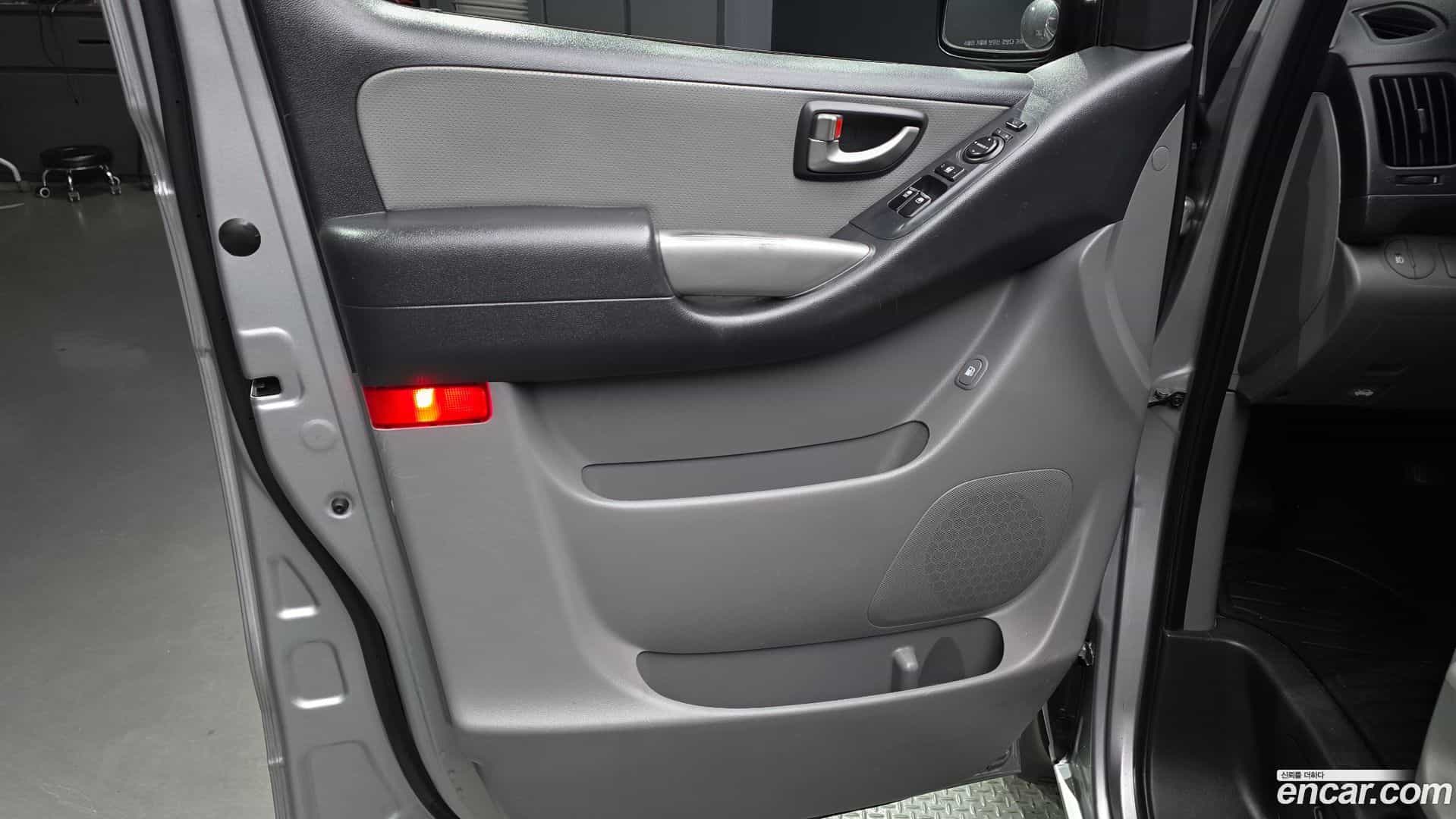 Starex Hyundai 2014.9-INNER-034