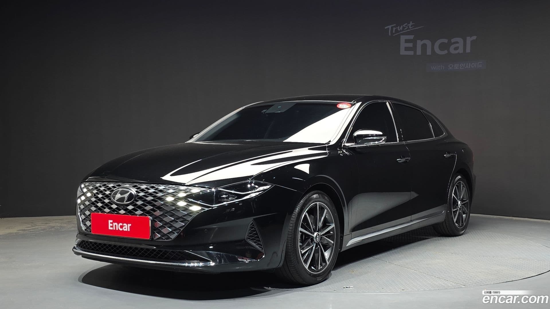 Main__Slider__Photo:Grandeur Hyundai 2020.7-0