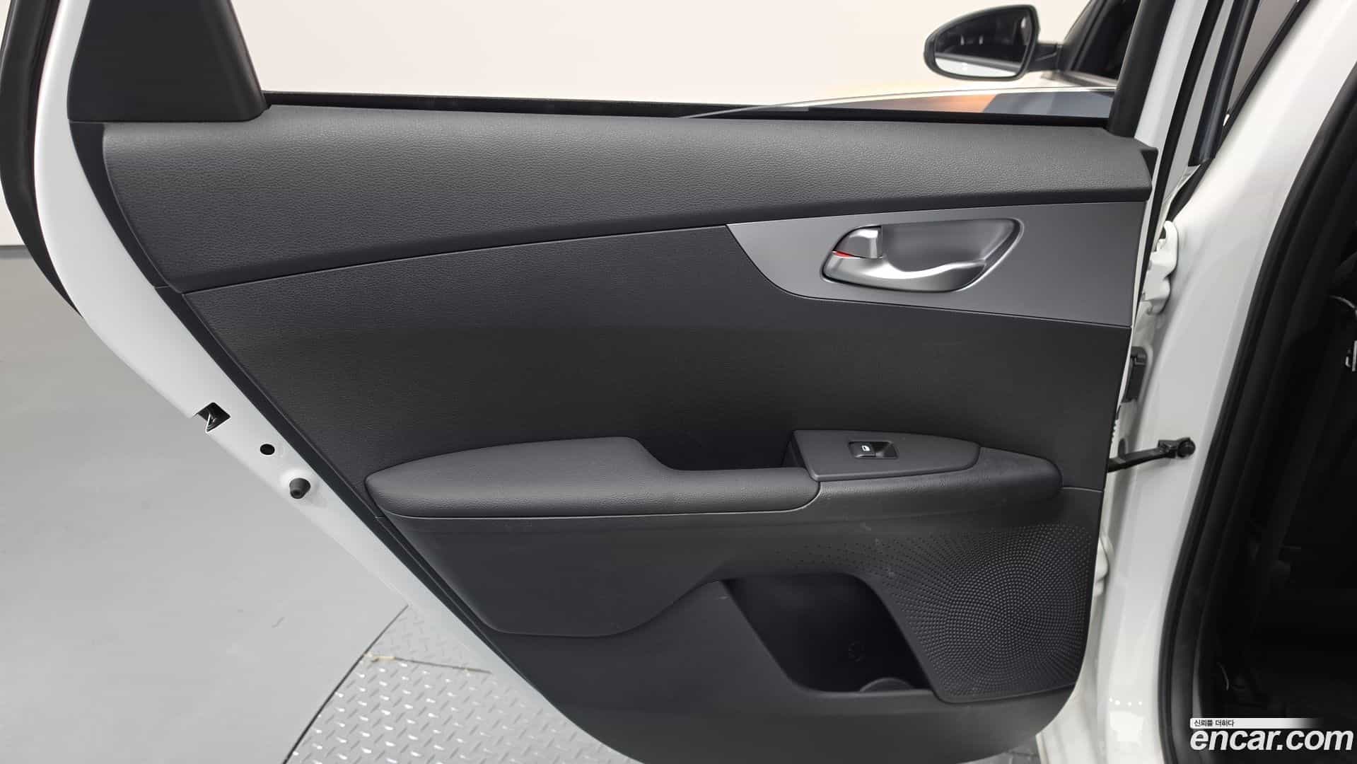 K3 Kia 2022.1-INNER-035