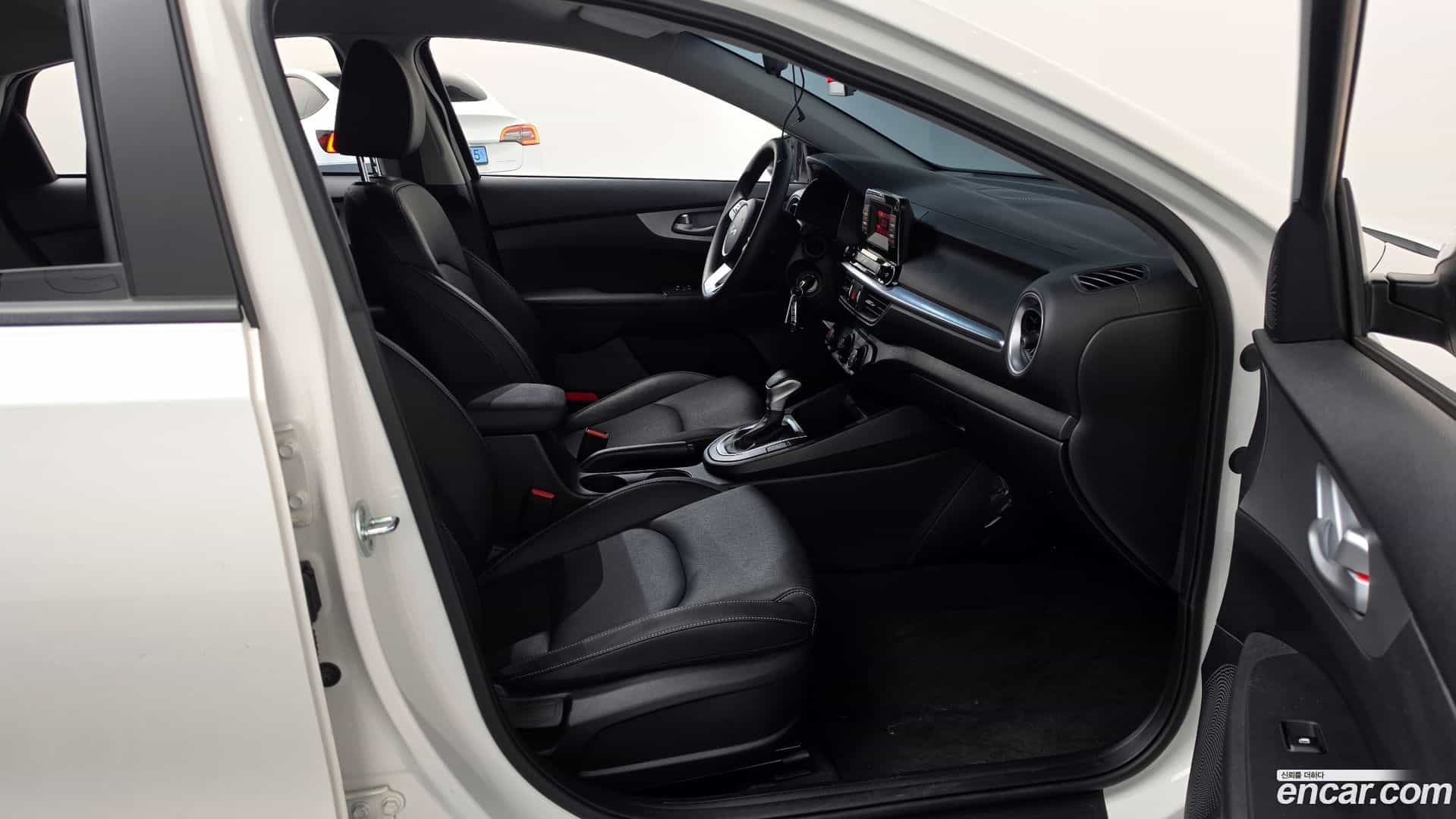 K3 Kia 2022.1-INNER-036