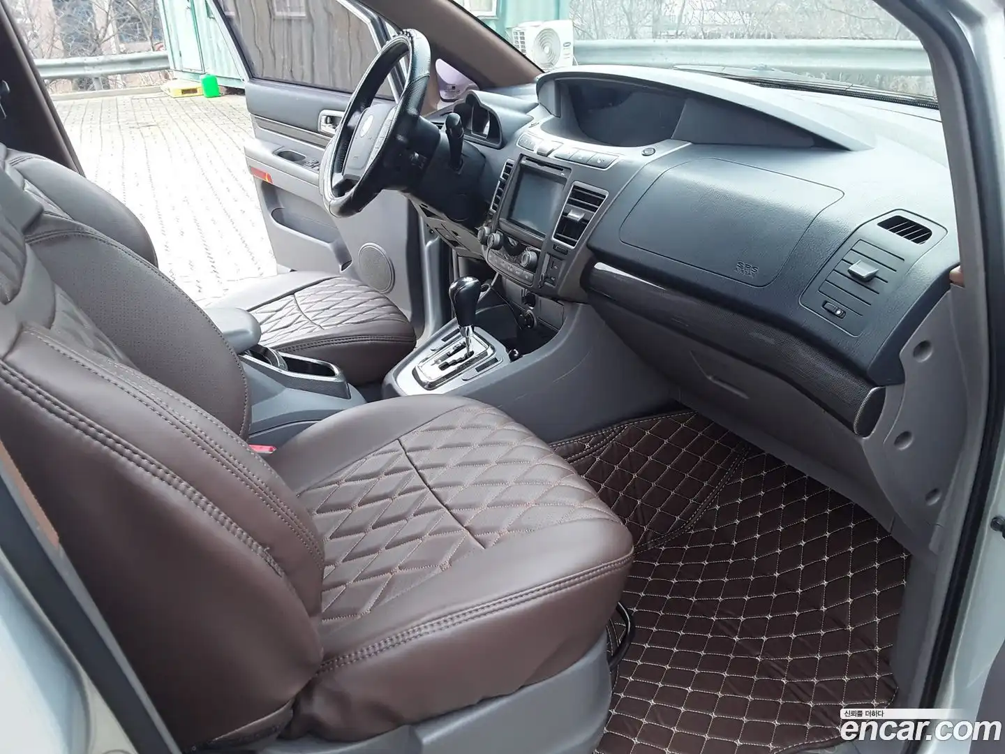 KORANDO KG Mobility 2014.8-INNER-009