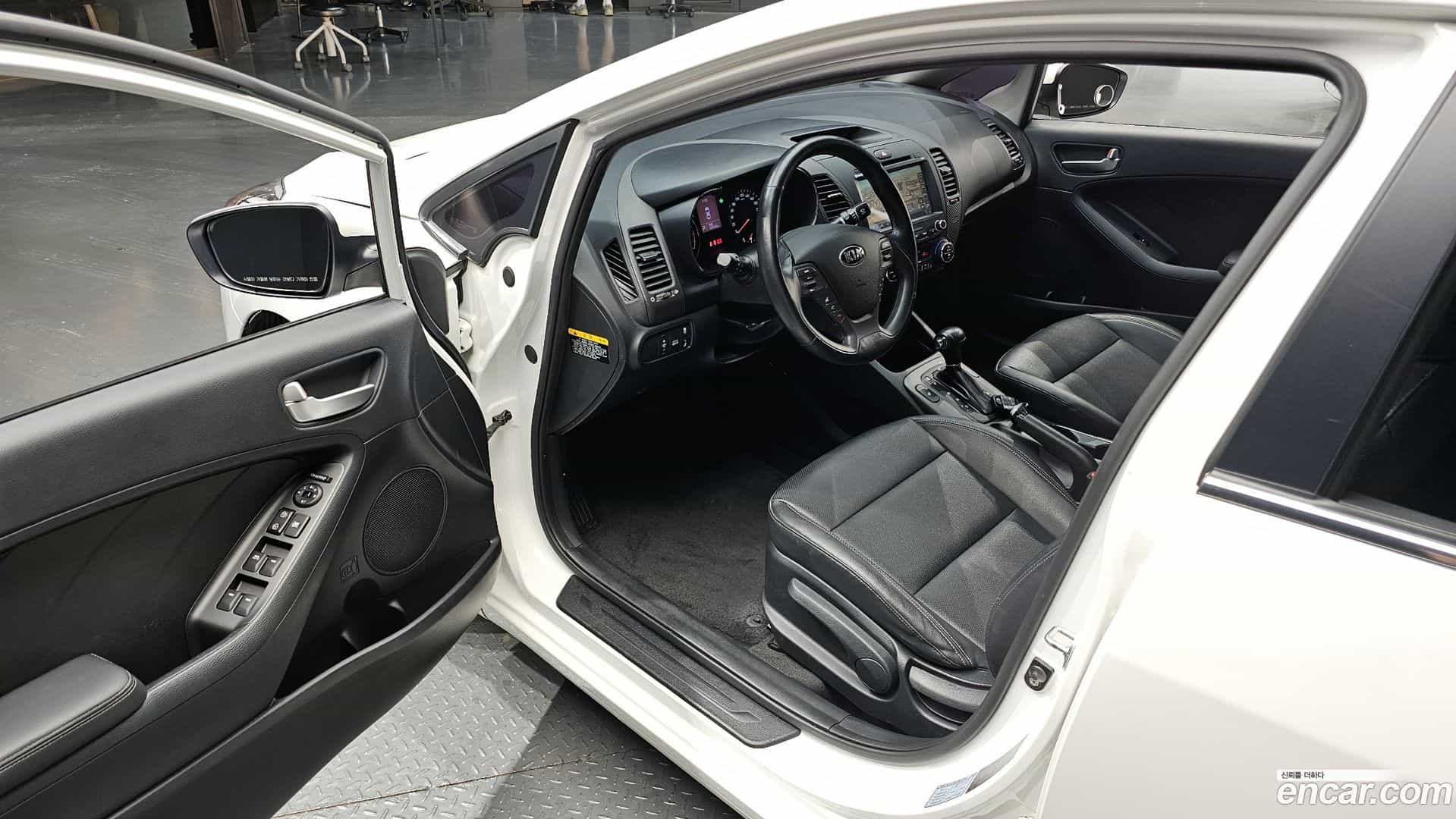 K3 Kia 2013.3-INNER-010