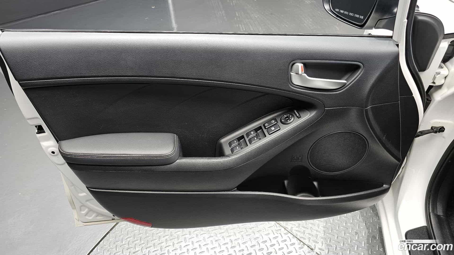 K3 Kia 2013.3-INNER-034