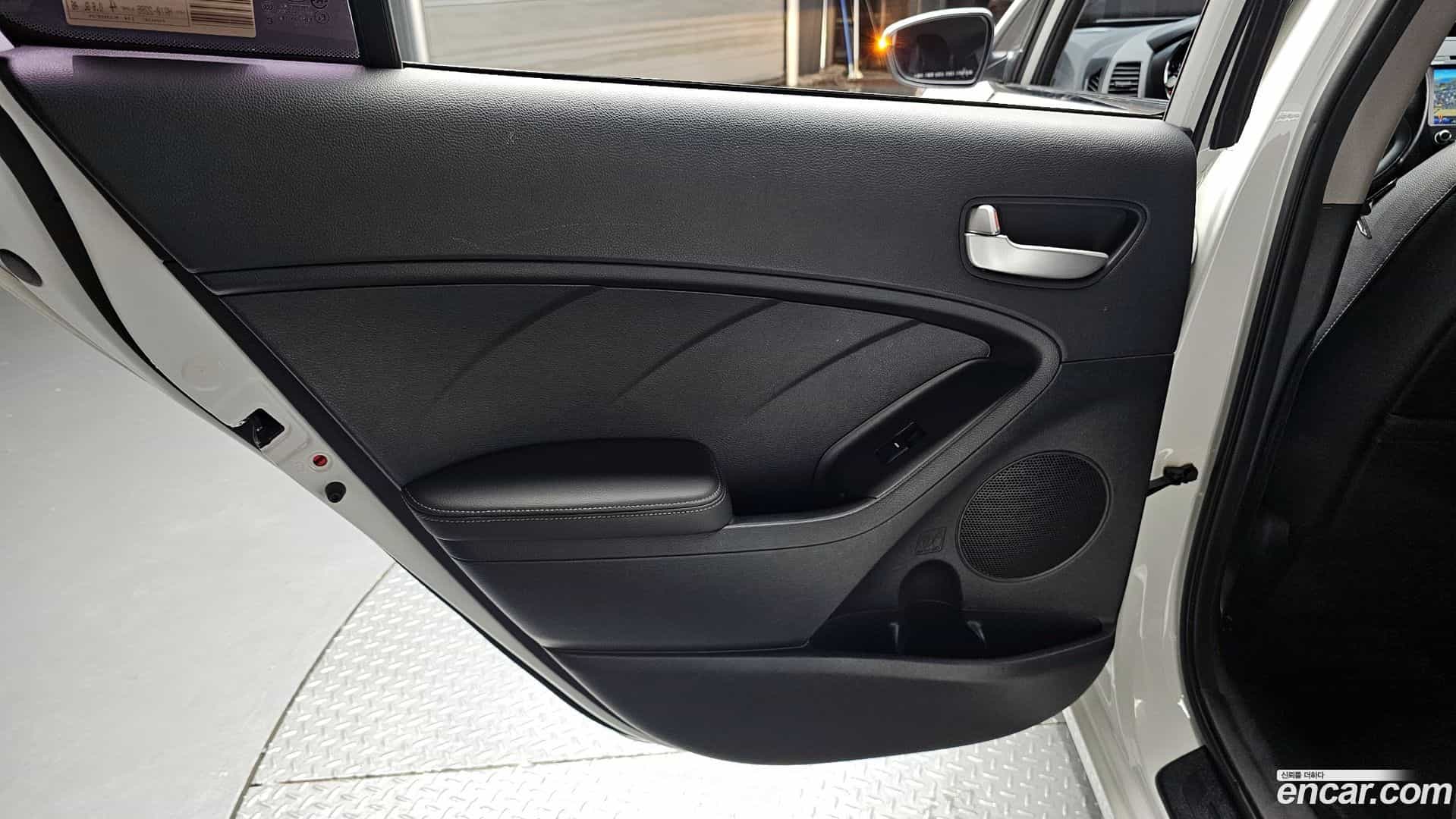 K3 Kia 2013.3-INNER-035