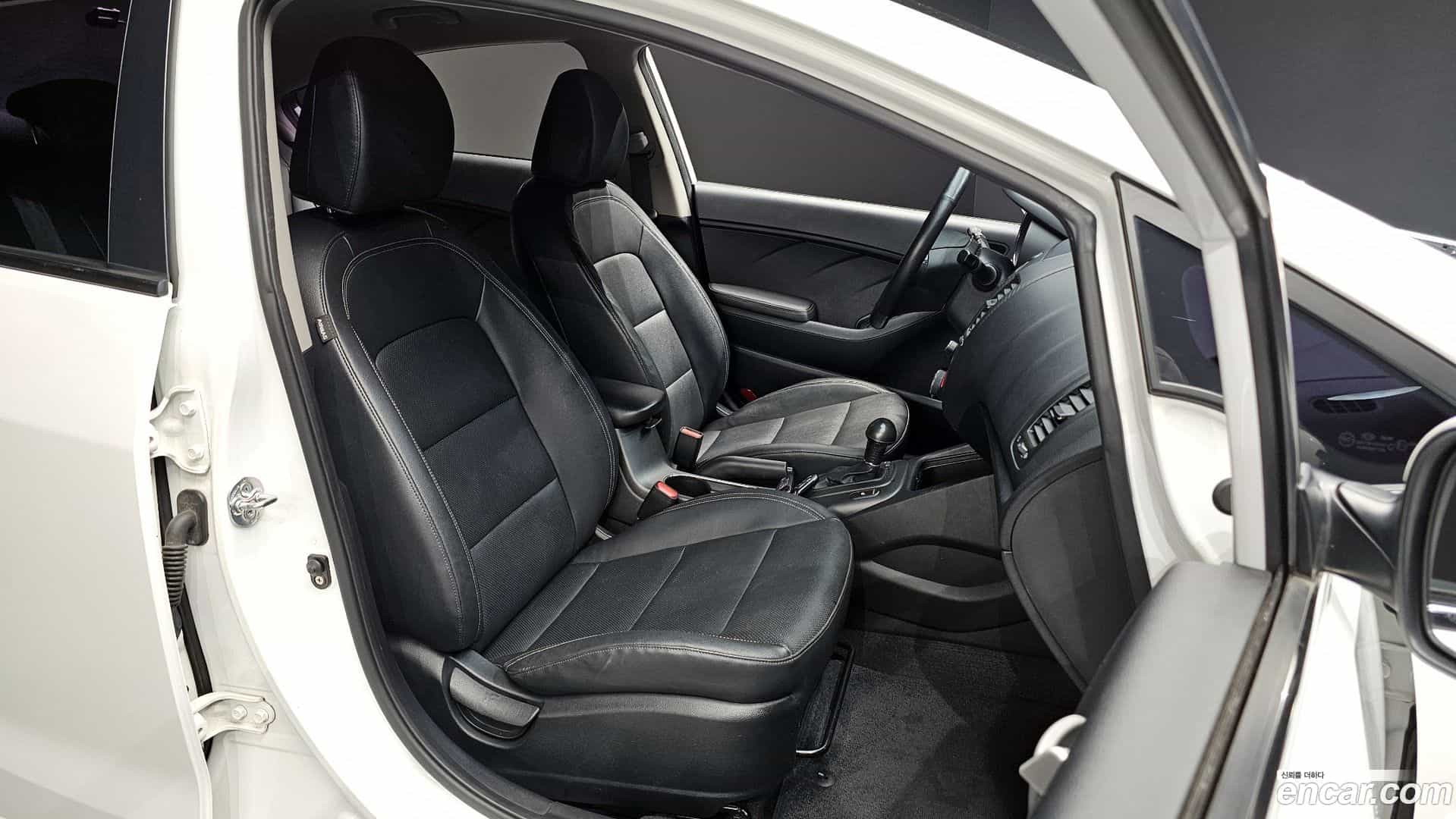 K3 Kia 2013.3-INNER-036