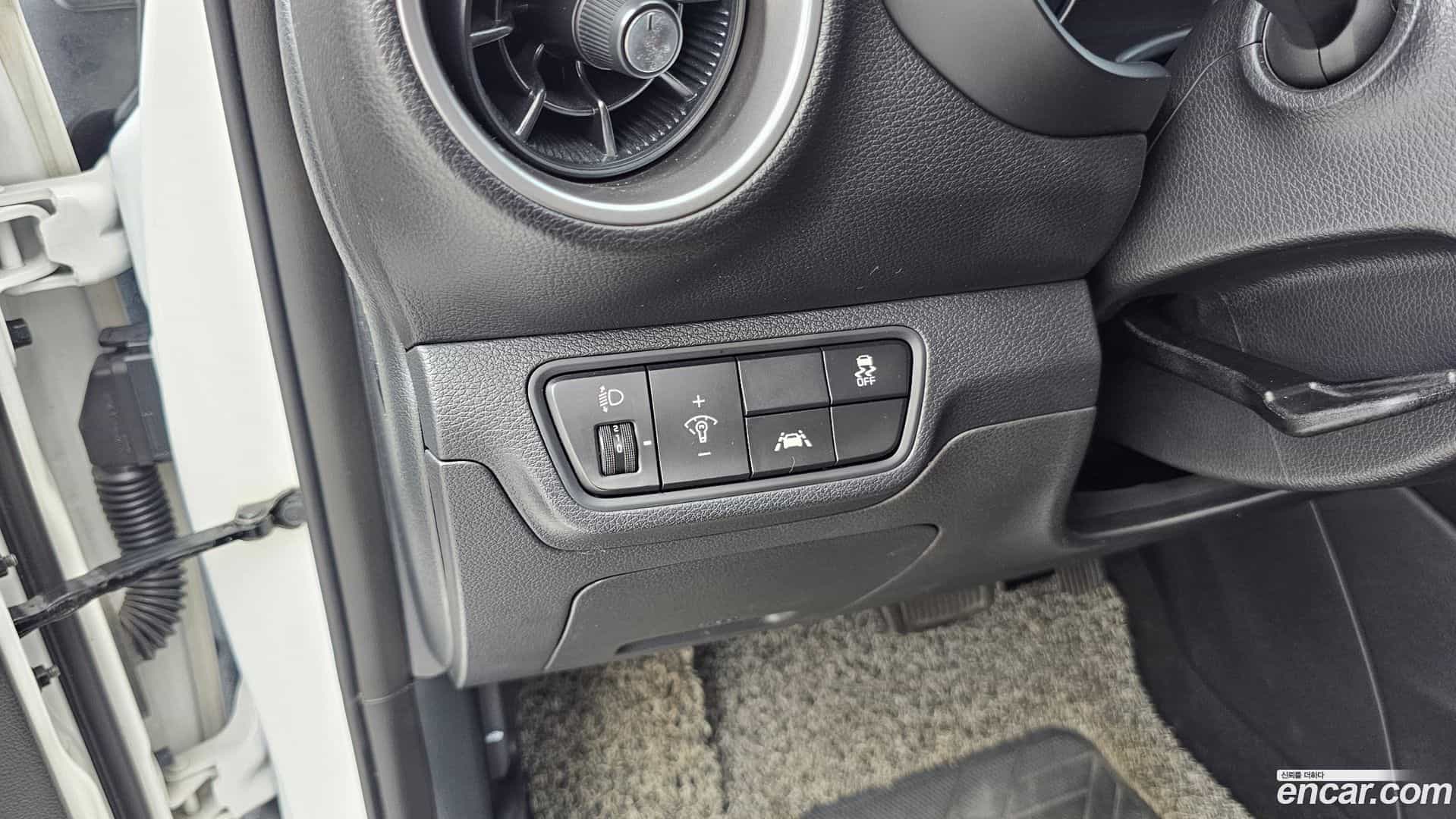 K3 Kia 2020.0-OPTION-020