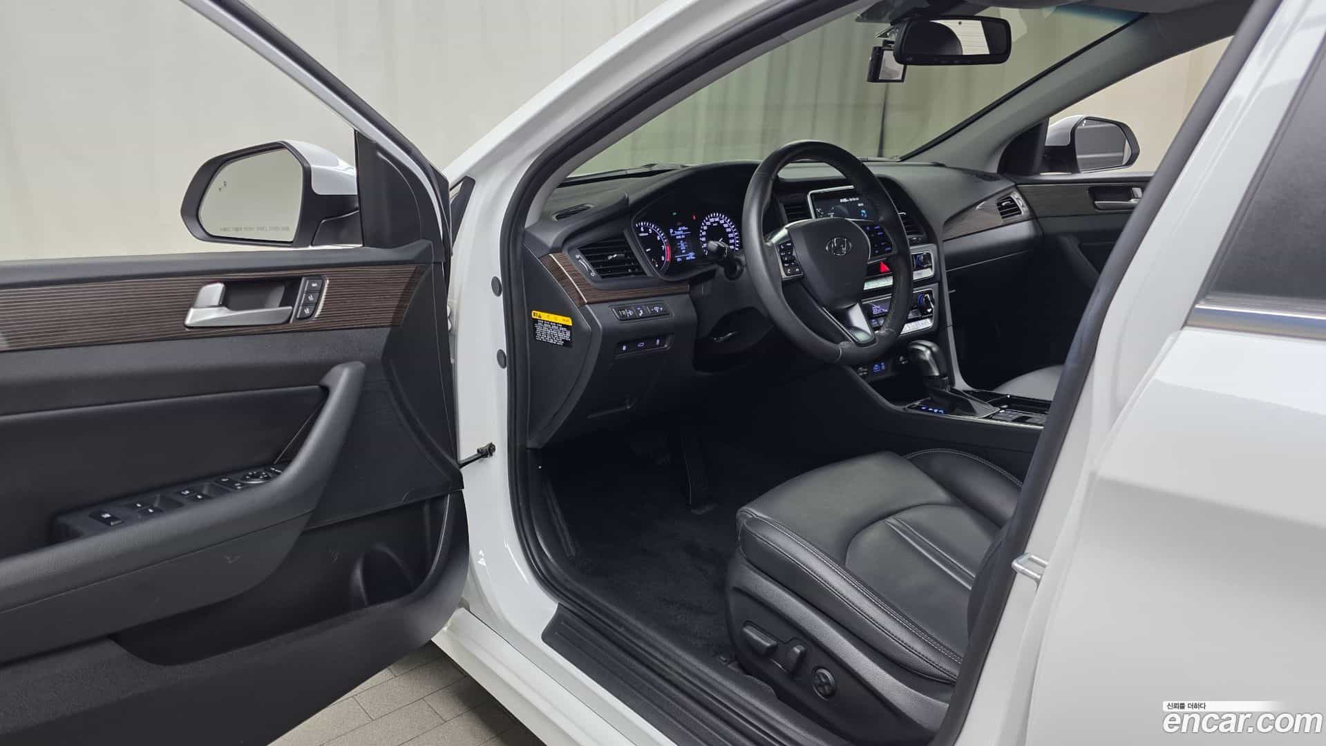 Sonata Hyundai 2019.2-INNER-010