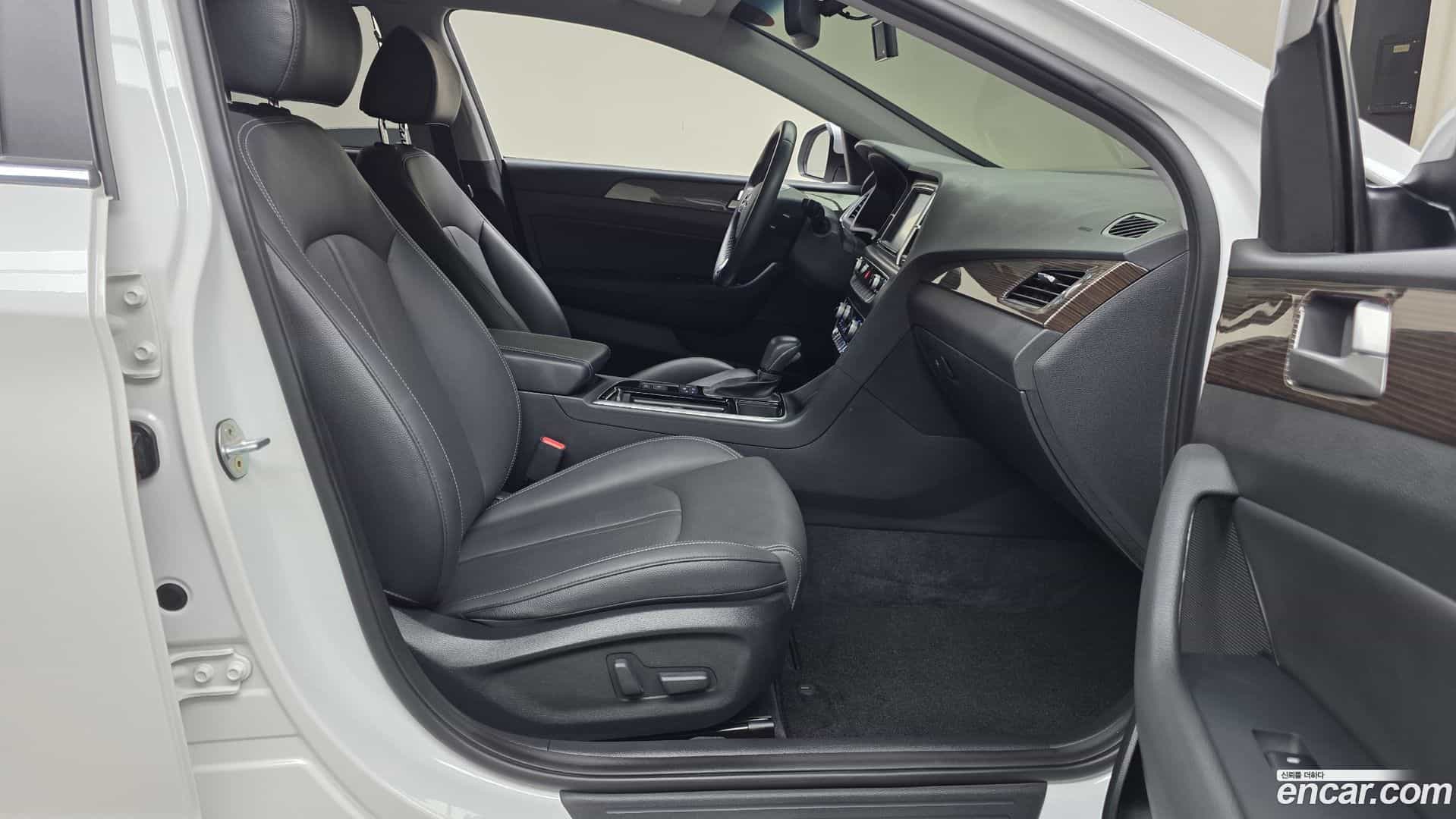 Sonata Hyundai 2019.2-OPTION-015