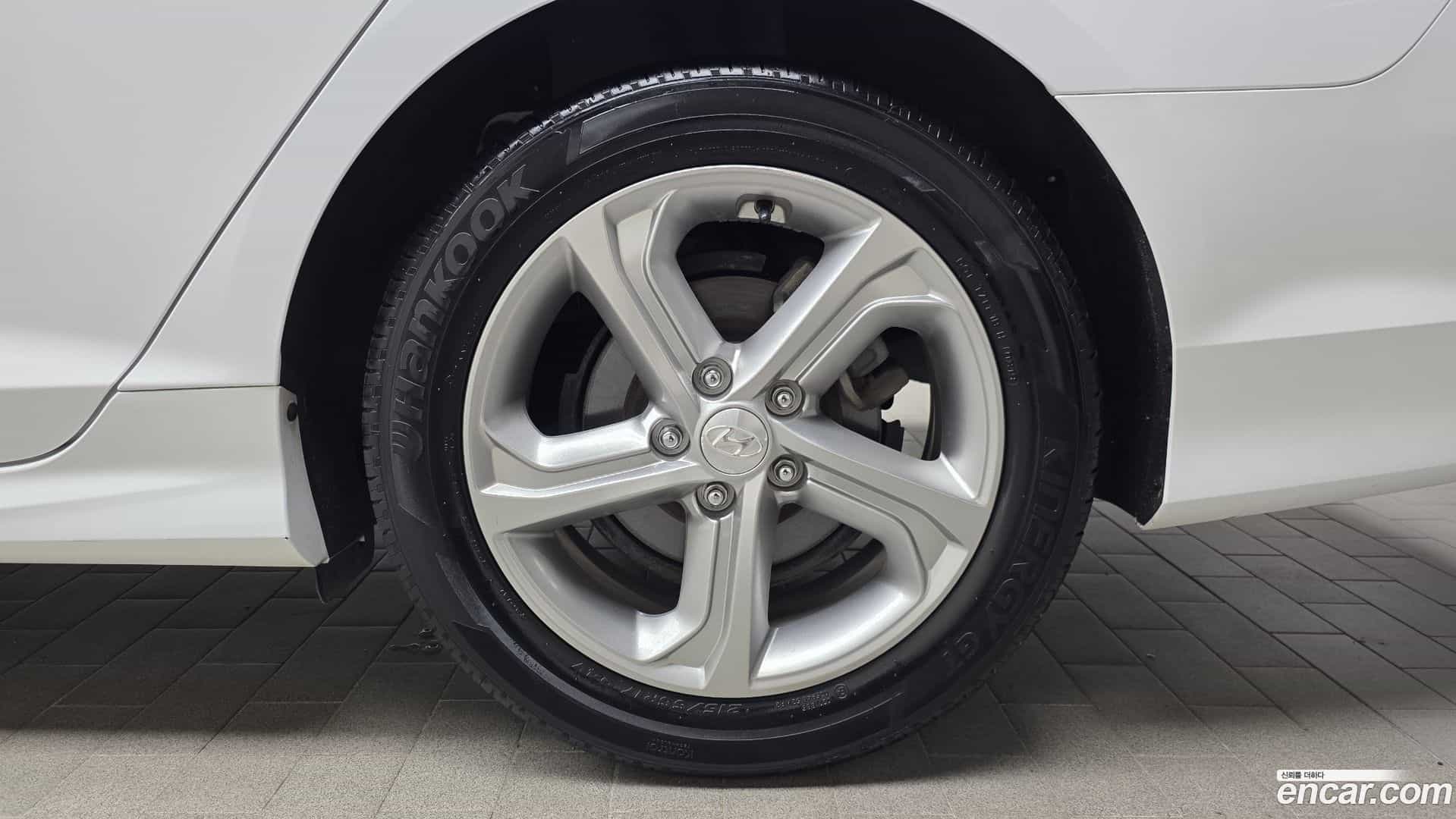 Sonata Hyundai 2019.2-OUTER-031