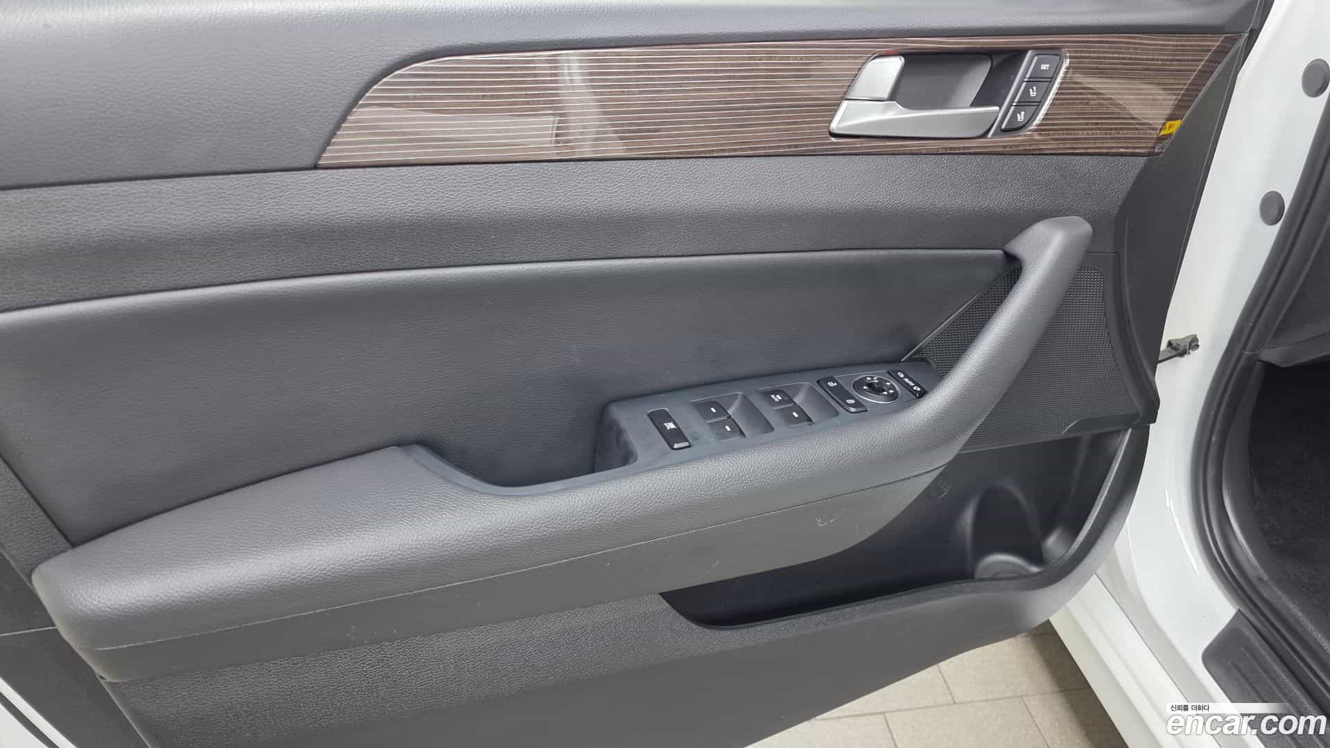Sonata Hyundai 2019.2-INNER-034