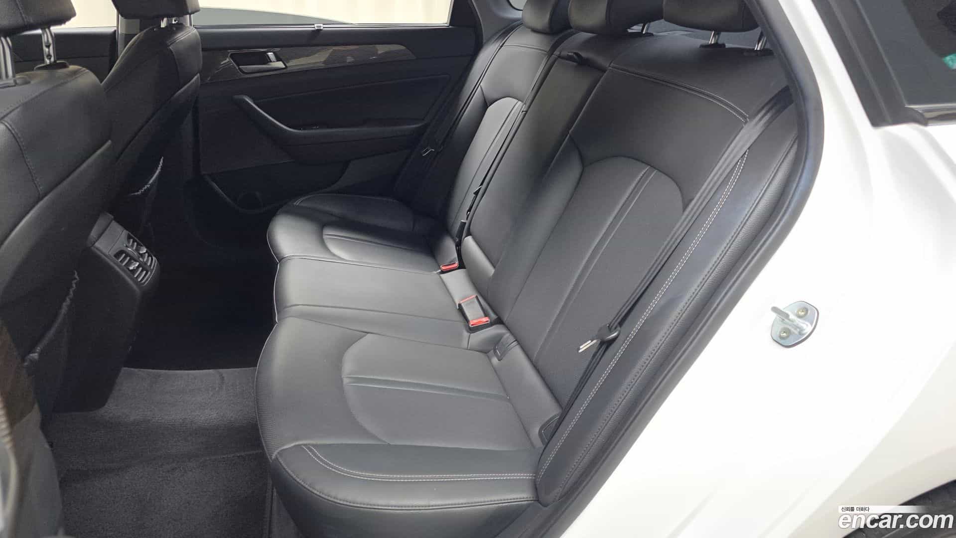Sonata Hyundai 2019.2-INNER-036
