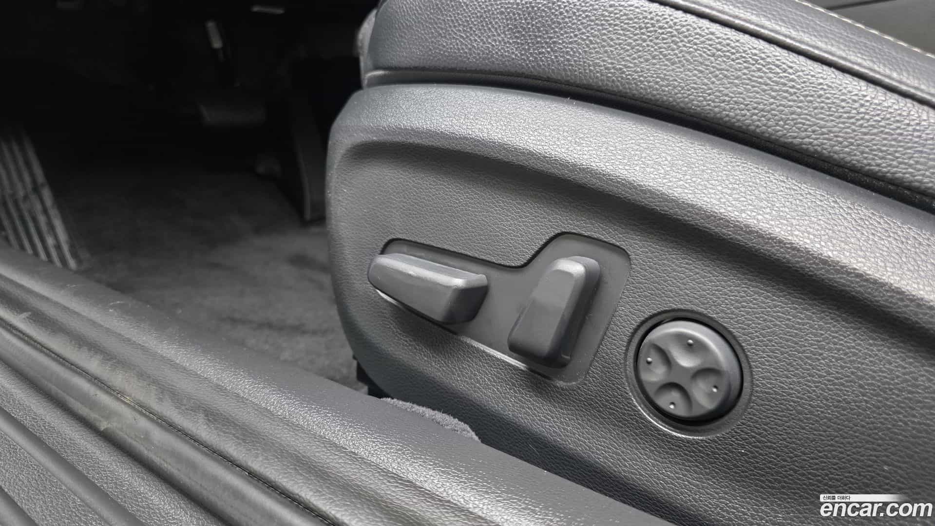 Sonata Hyundai 2019.2-OPTION-042