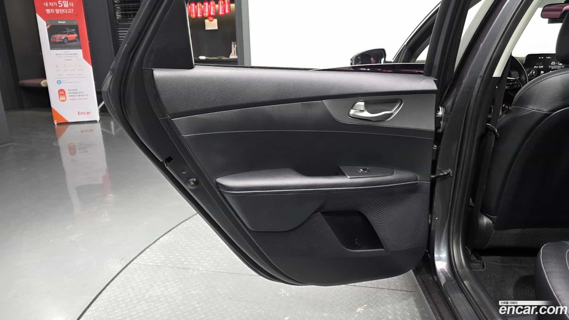 K3 Kia 2019.1-INNER-035