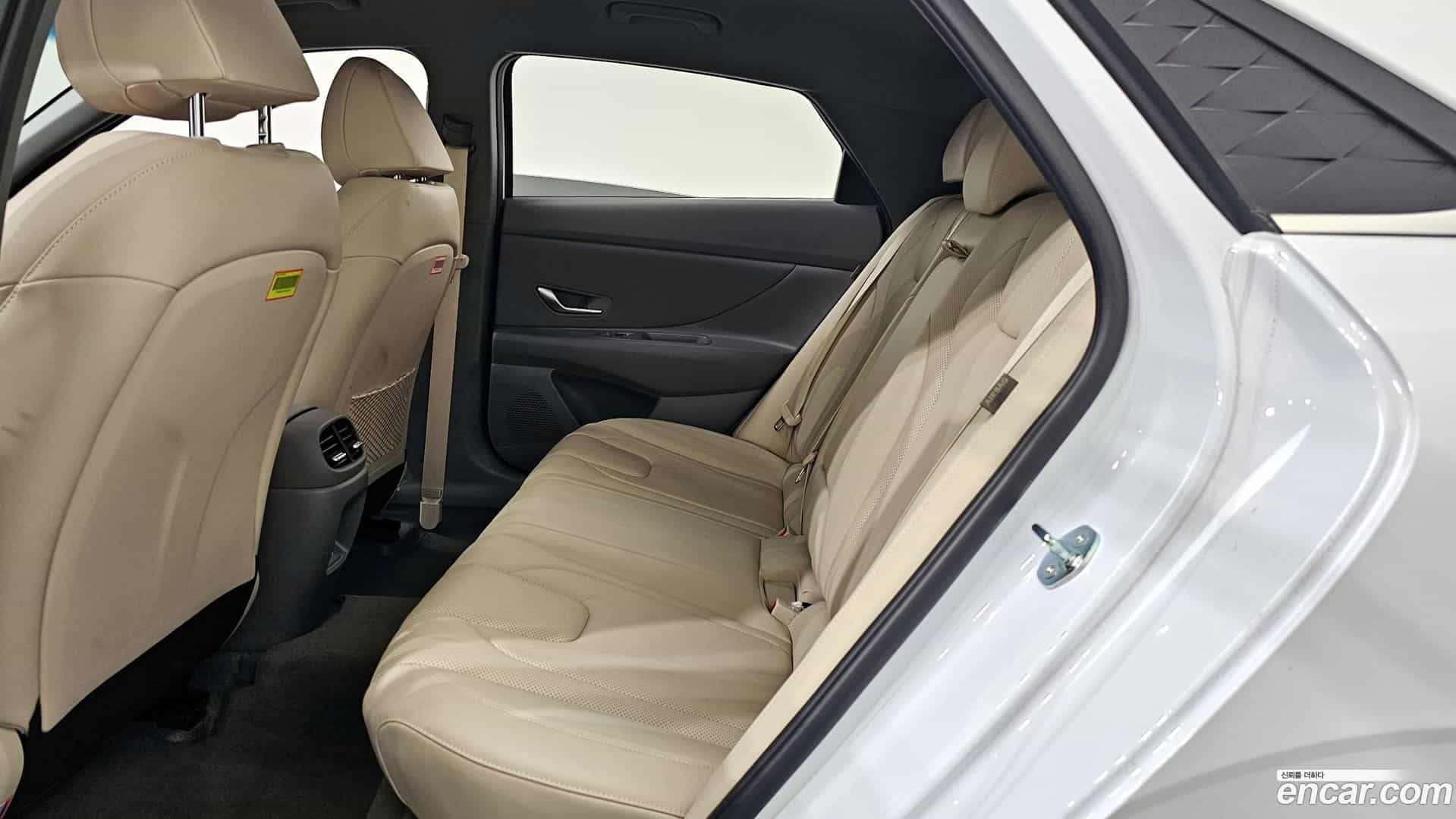 AVANTE Hyundai 2025.1-INNER-036