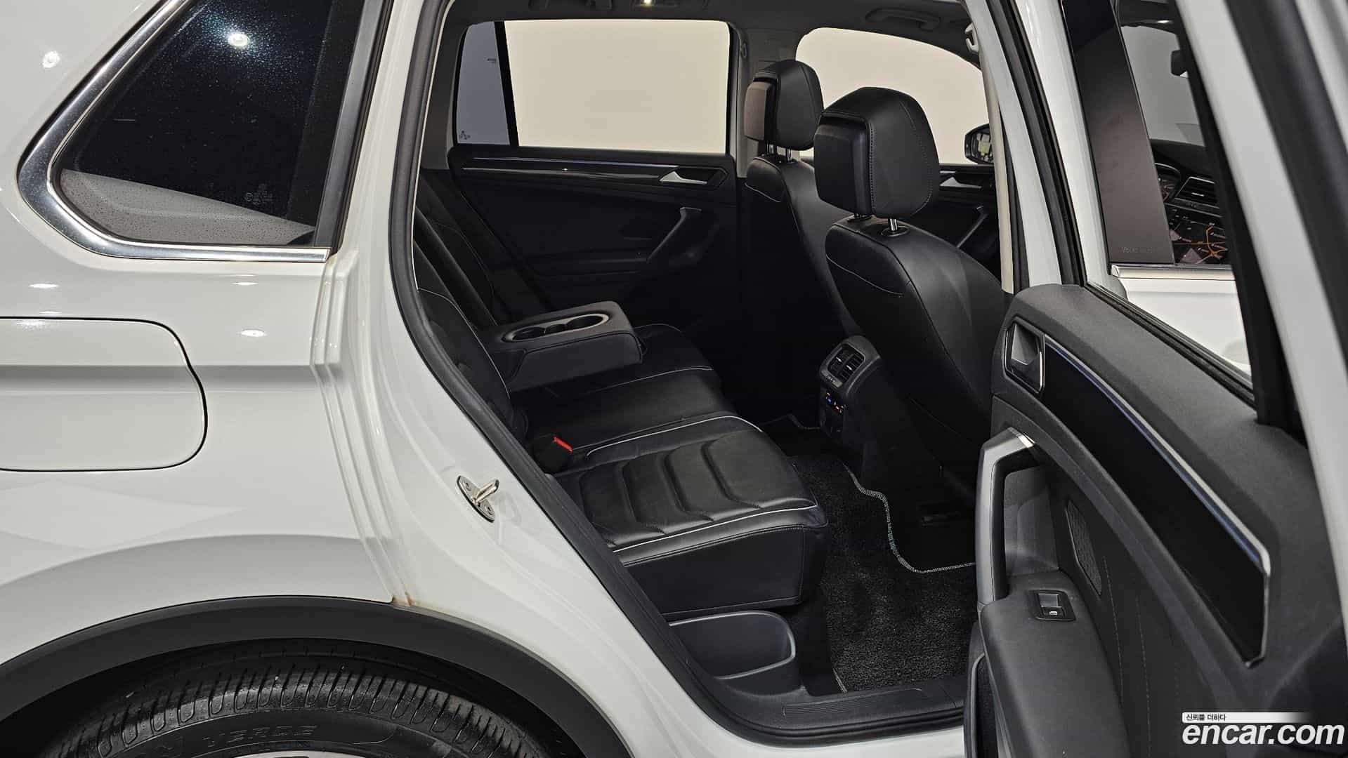 Tiguan Volkswagen 2021.6-OPTION-015