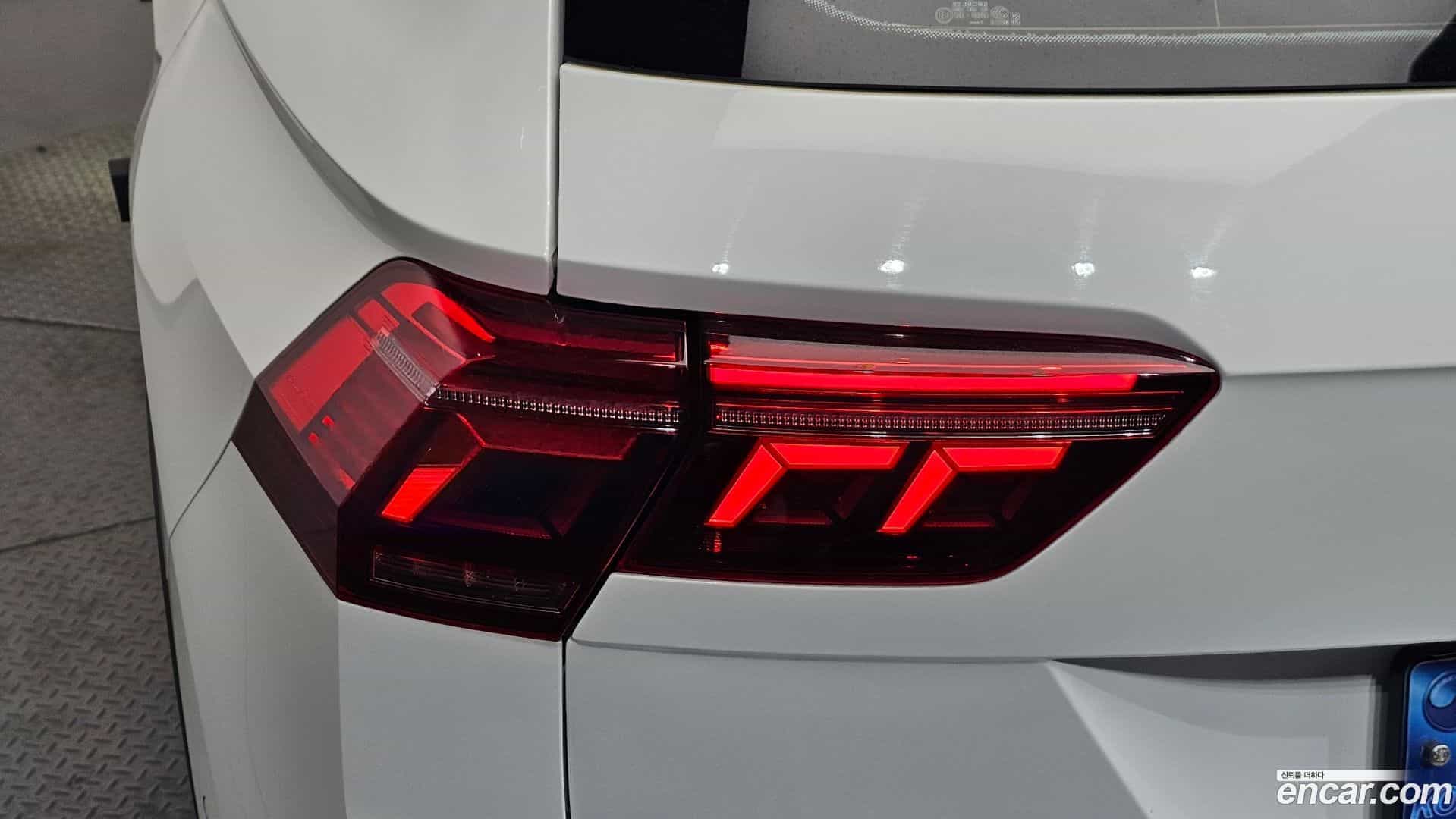 Tiguan Volkswagen 2021.6-OUTER-033