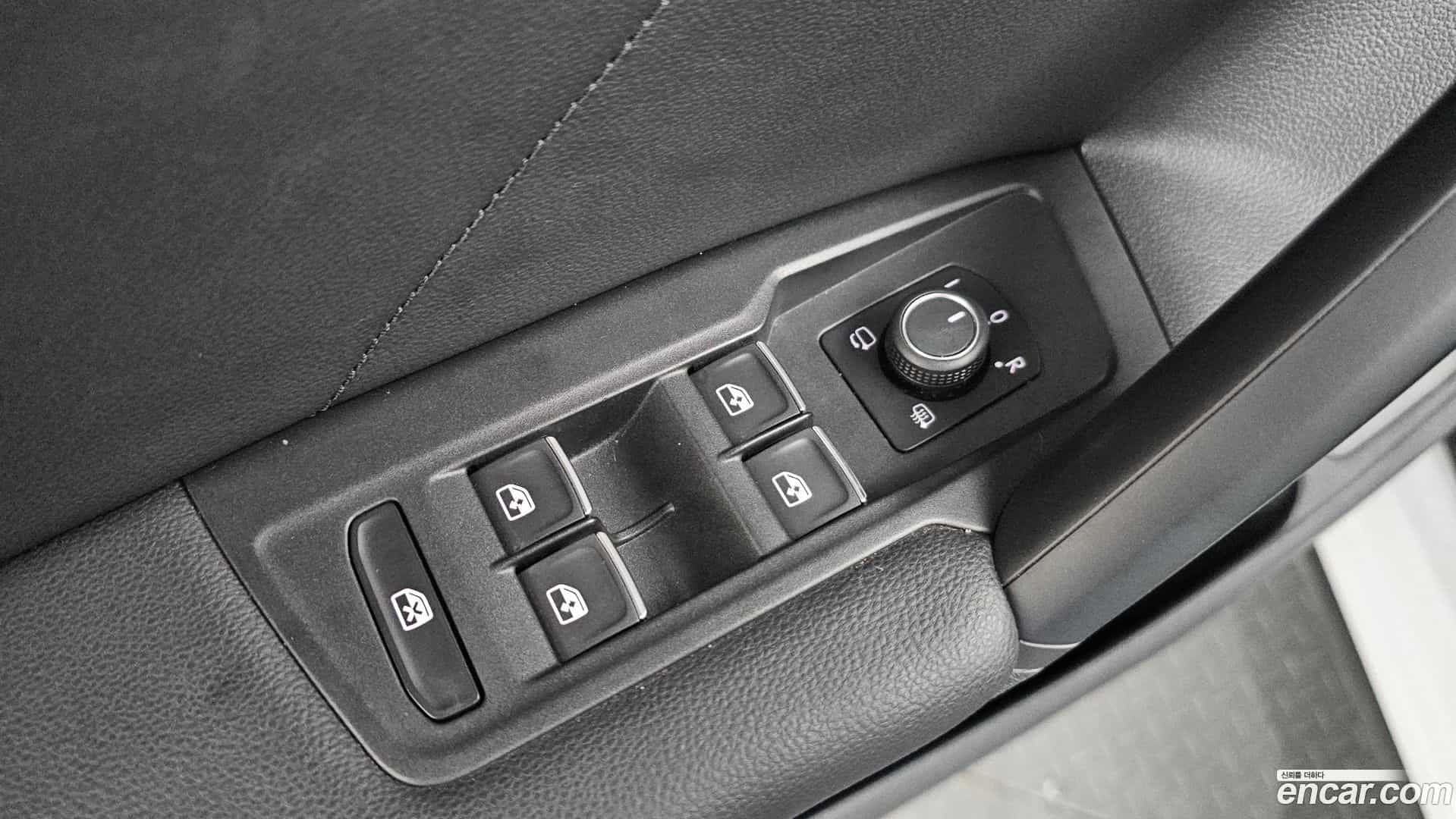 Tiguan Volkswagen 2021.6-OPTION-051